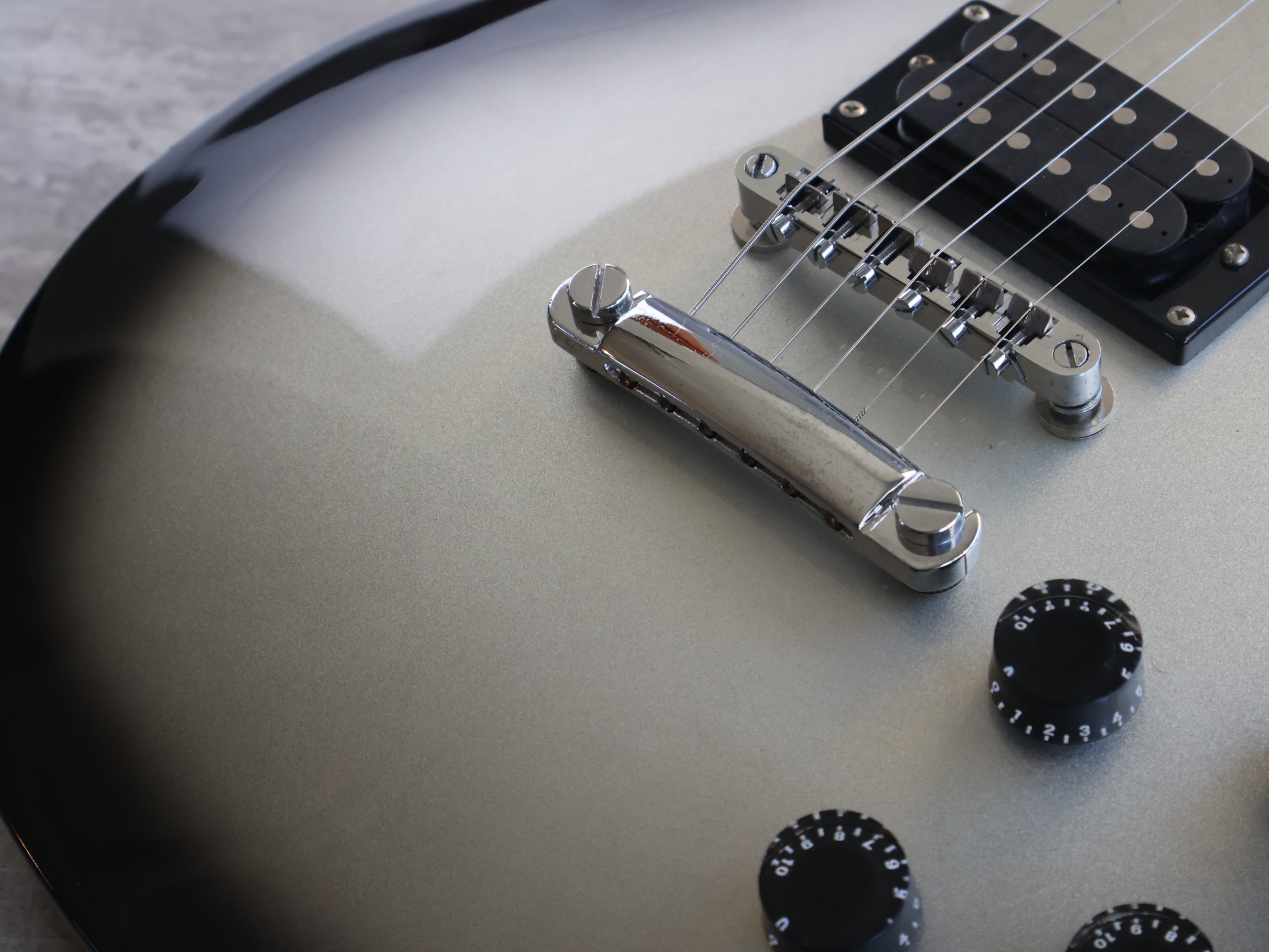 PhotoGenic Les Paul Standard (Silverburst) – Cool Old Guitars