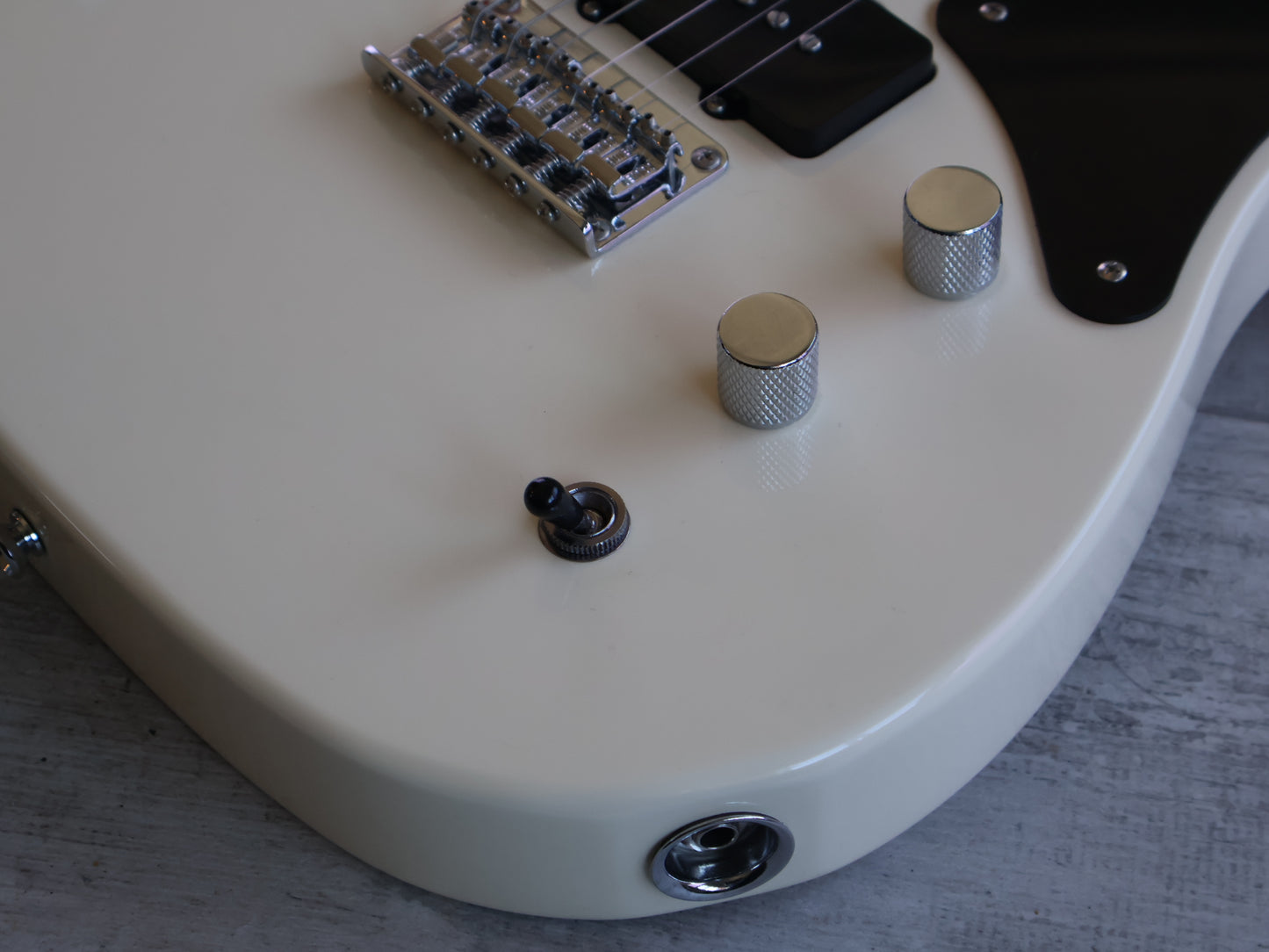 Squier Paranormal Telecaster Thinline Cabronita (Olympic White)
