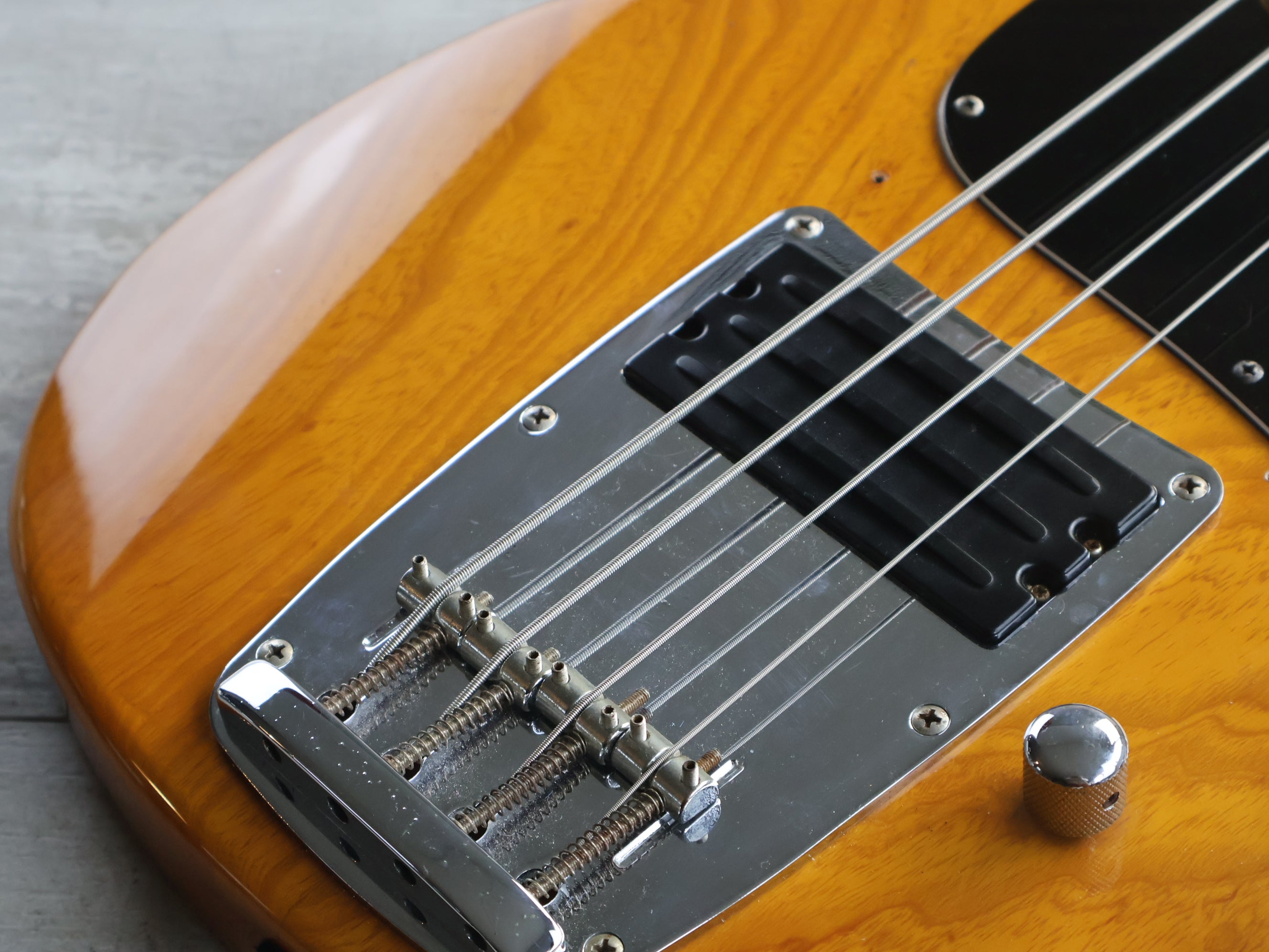 1997 Ibanez Japan ATK300 Bass Guitar (Natural) – Cool Old Guitars