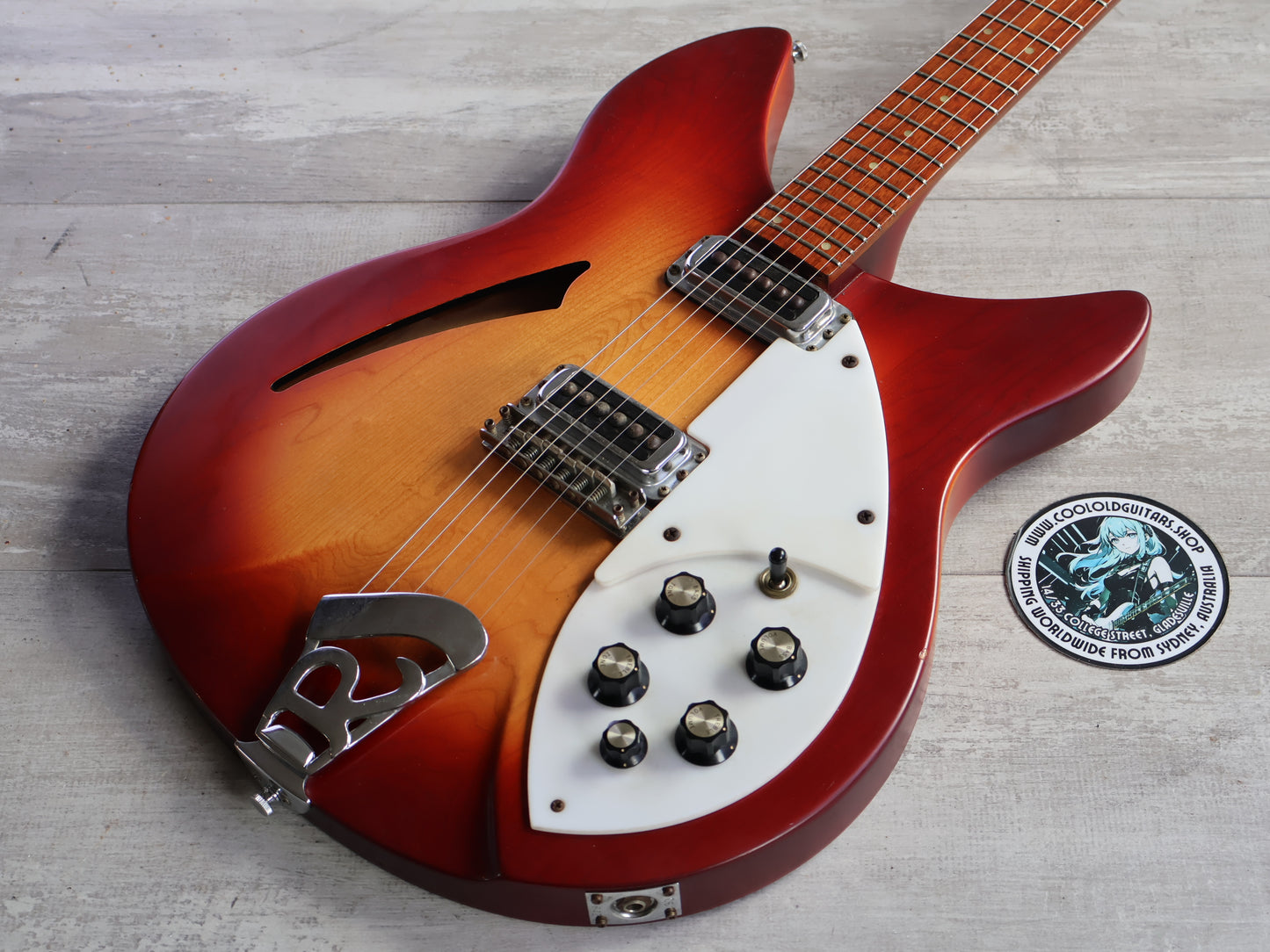 1993 Rickenbacker USA 330 Semi Hollow Thinline (Fireglo)