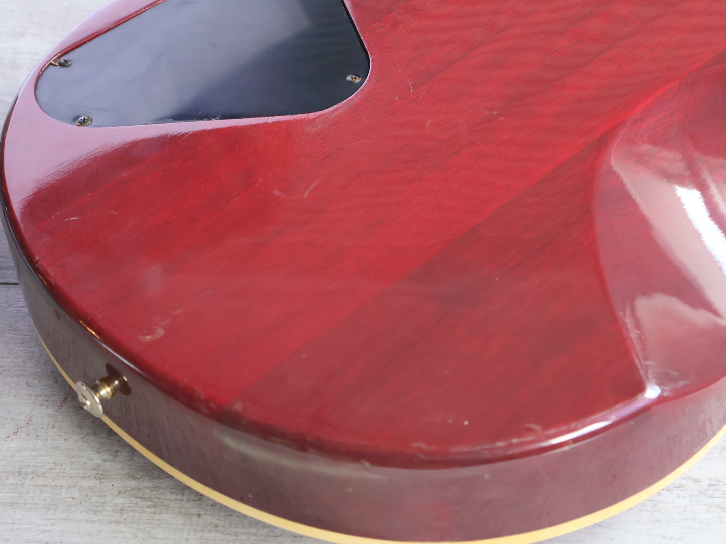 1981 Yamaha Japan SG-1000 Double Cutaway (Cherry Sunburst)