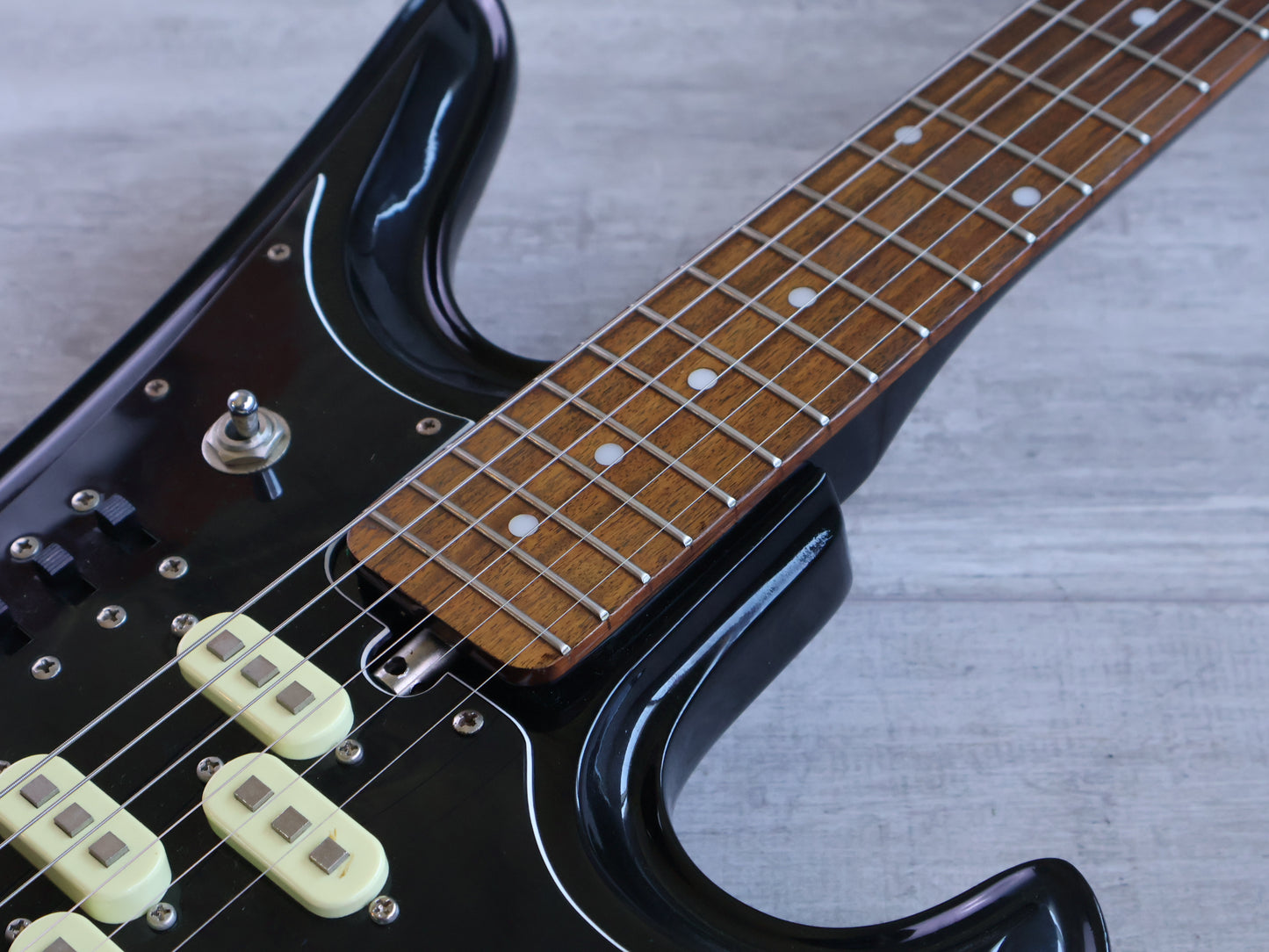 2002 Teisco Japan SP-65 Spectrum Split-Pickup Offset (Black)
