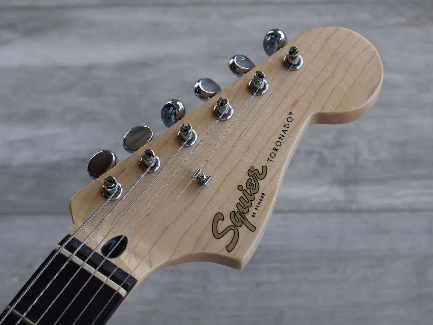 Squier Paranormal Series Toronado Offset (3-Tone Sunburst)