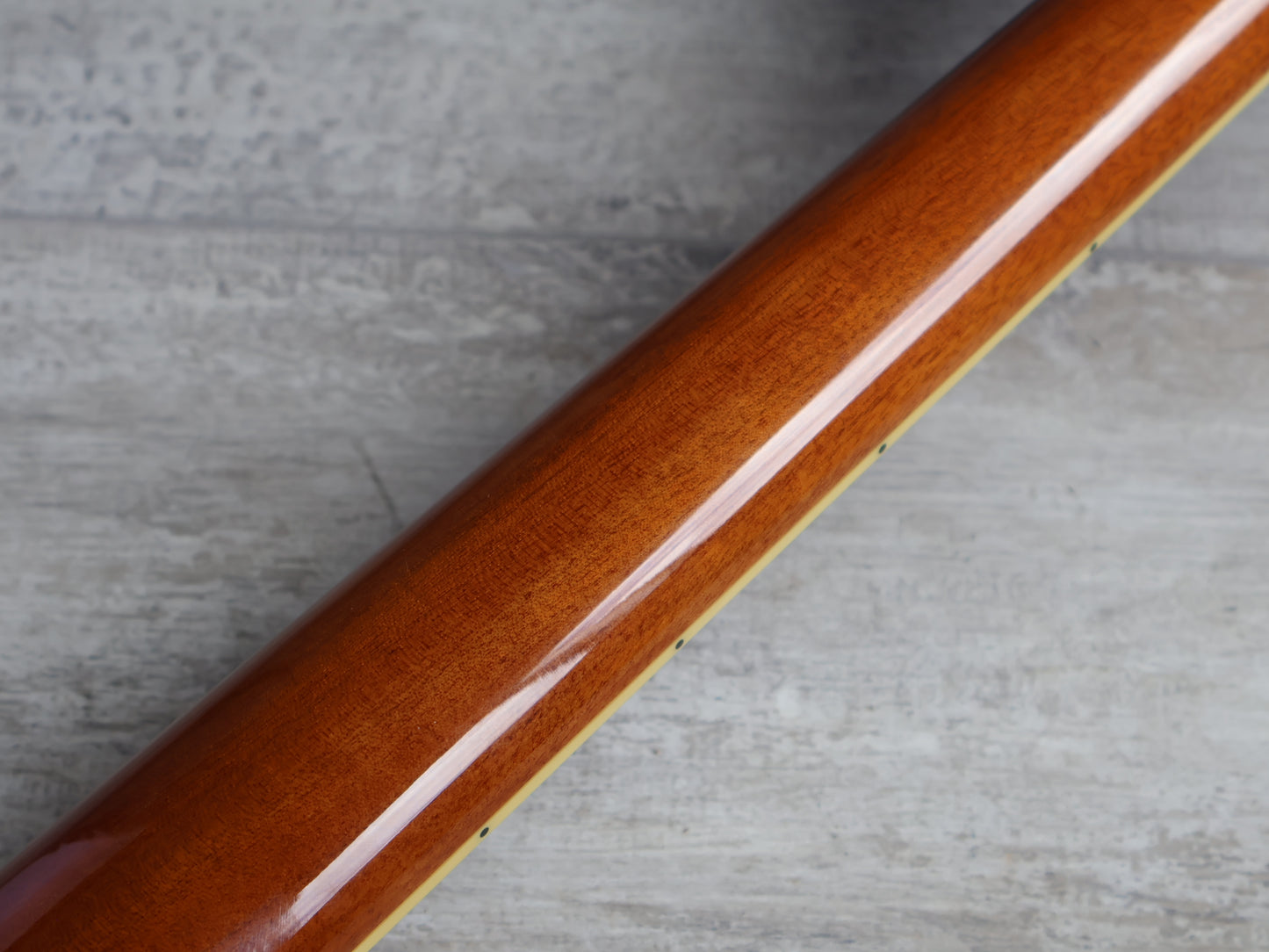 2019 Epiphone Les Paul Classic (Honey Burst)