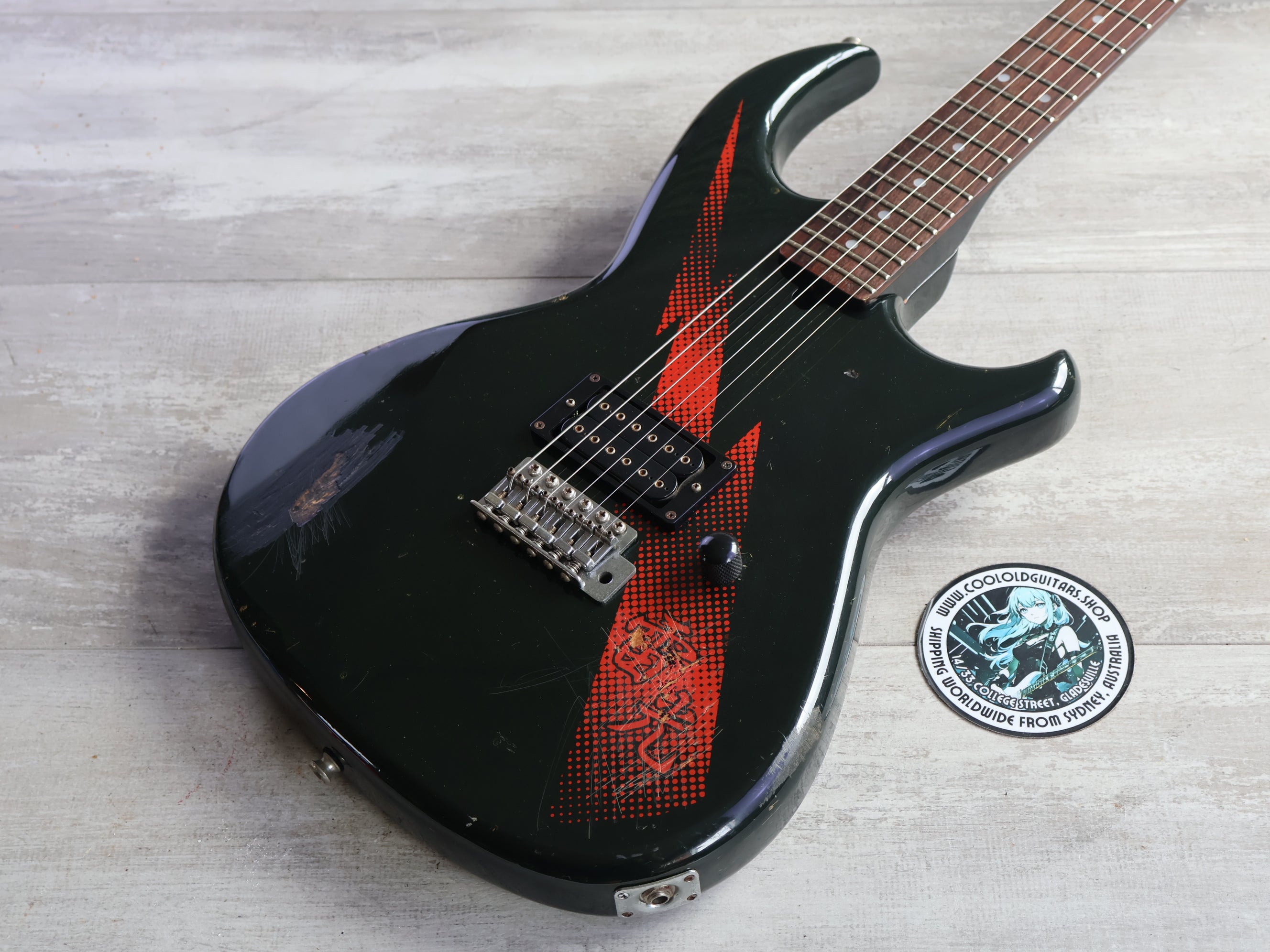 Aria Pro II INAZUMA-V 1982年　限定モデル 1982 Aria Pro II Japan RS INAZUMA-V (Black/Red) – Cool Old Guitars