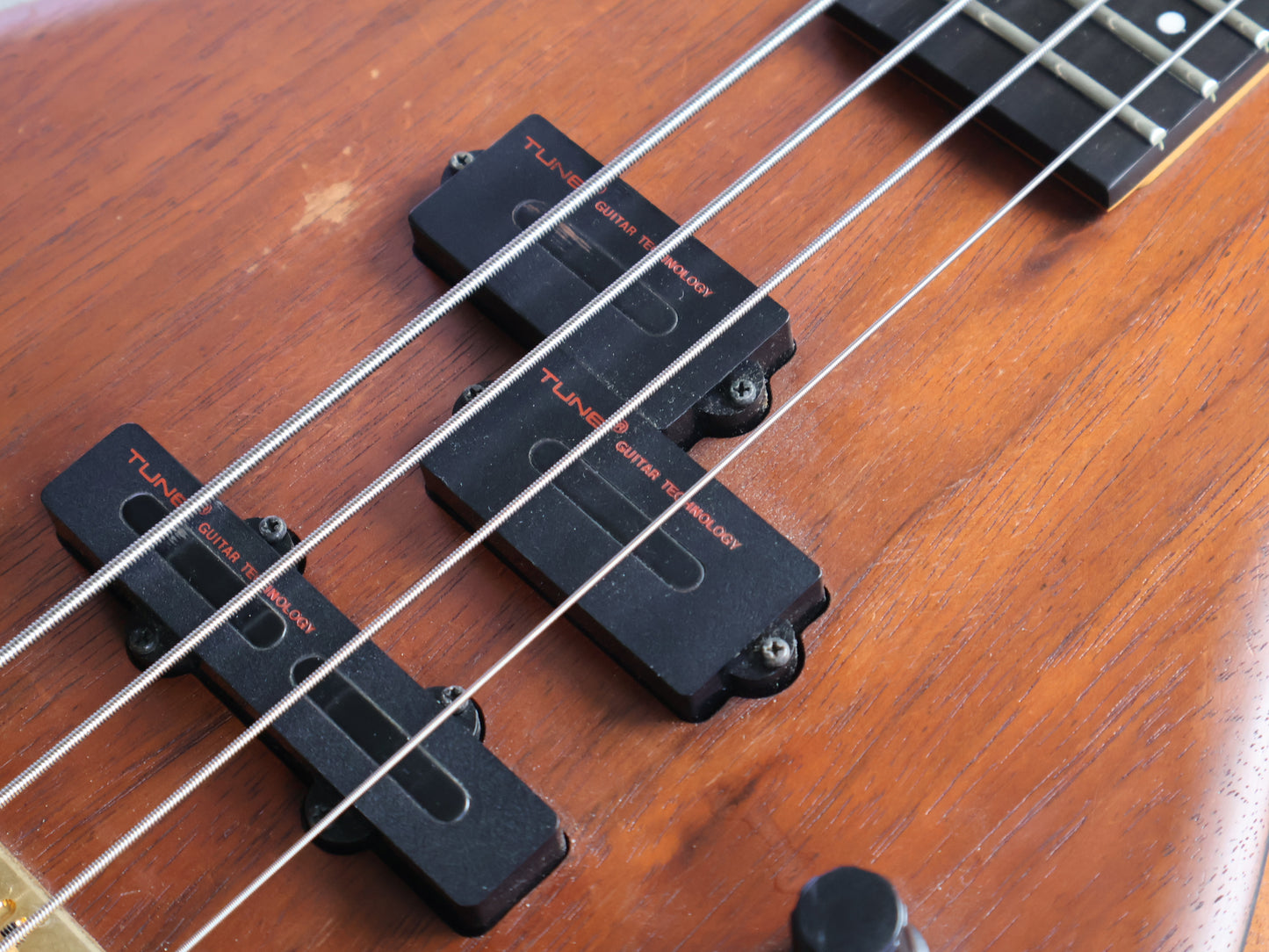 1980's TUNE "Bass Maniac" Japan TBC-4  25-Fret Bass Guitar (Natural Stain)
