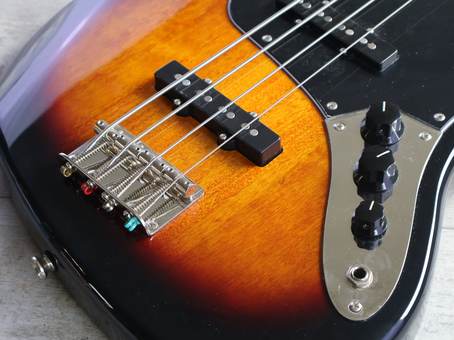 Squier Classic Vibe 70's Jazz Bass (Sunburst)