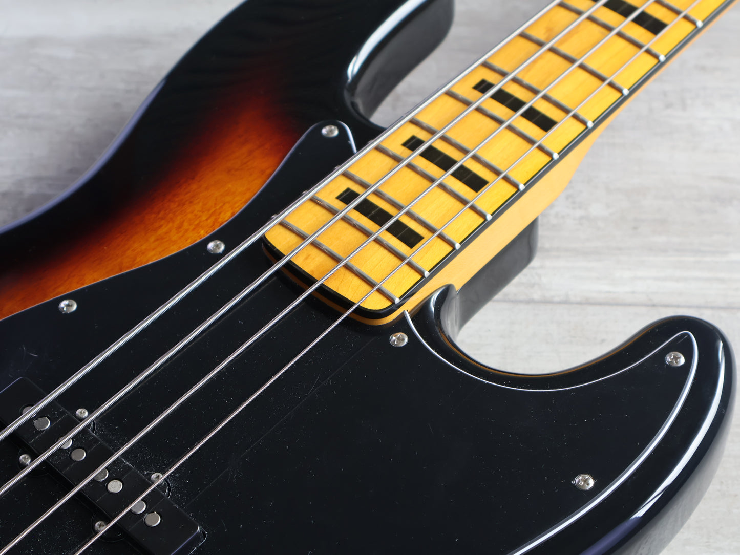 Squier Classic Vibe 70's Jazz Bass (Sunburst)