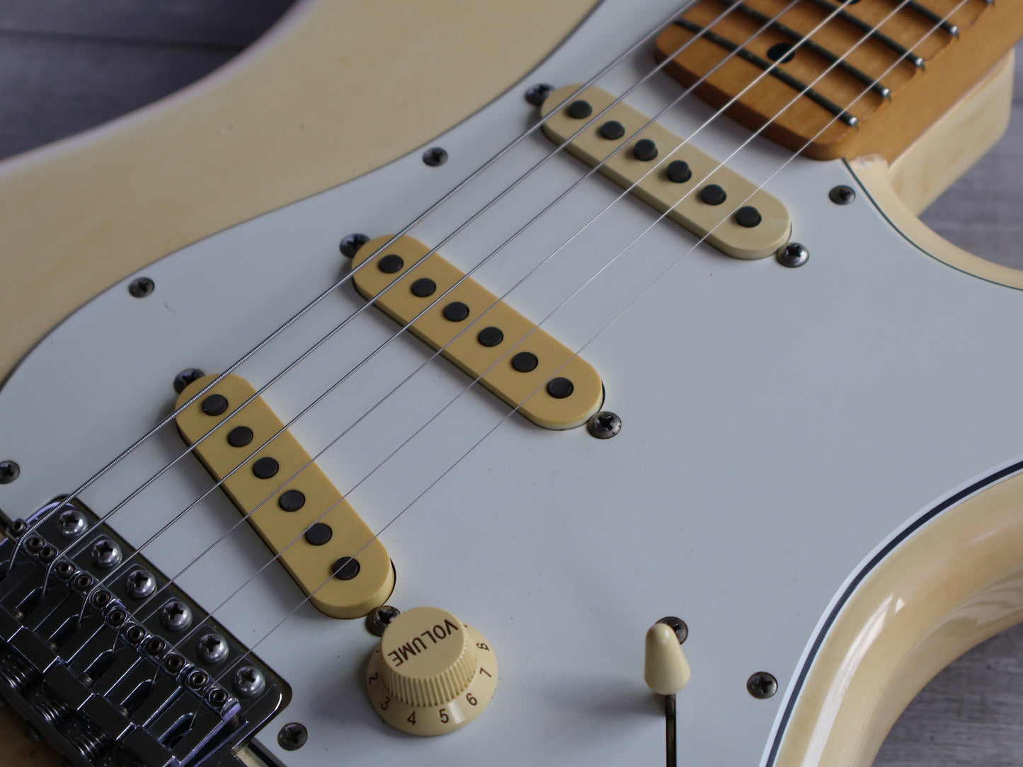 1986 Fender Japan ST72-70SC Scalloped Yngwie Malmsteen Stratocaster (Aged White)