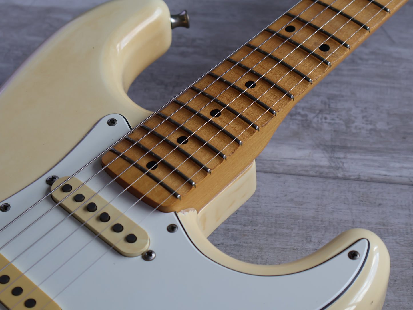 1986 Fender Japan ST72-70SC Scalloped Yngwie Malmsteen Stratocaster (Aged White)
