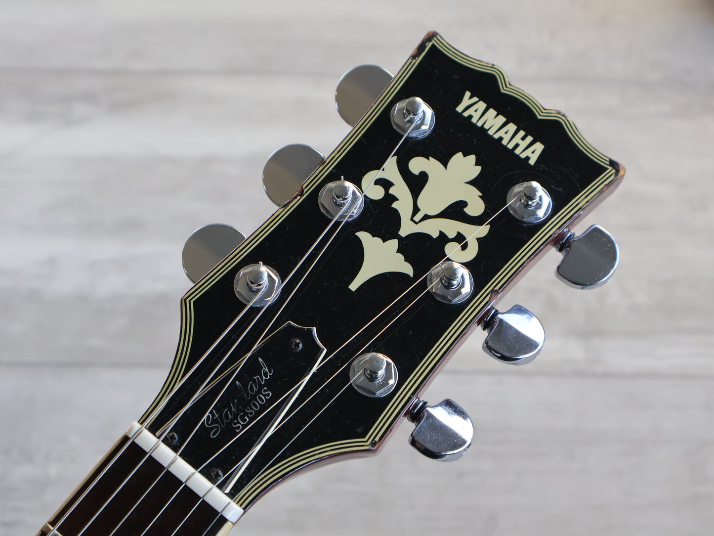 1982 Yamaha Japan SG-800S Double Cutaway (Cherry Sunburst)