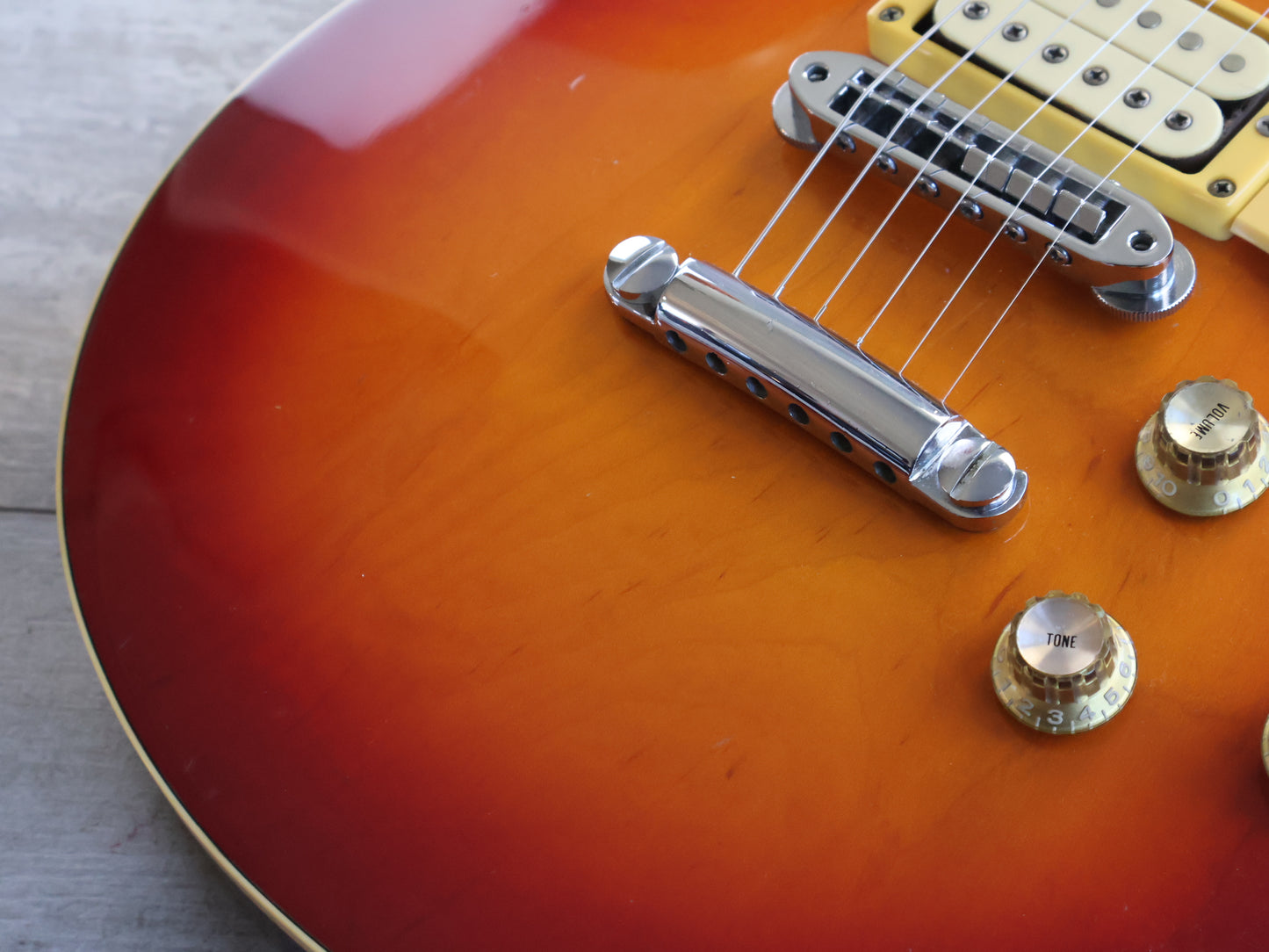 1982 Yamaha Japan SG-800S Double Cutaway (Cherry Sunburst)