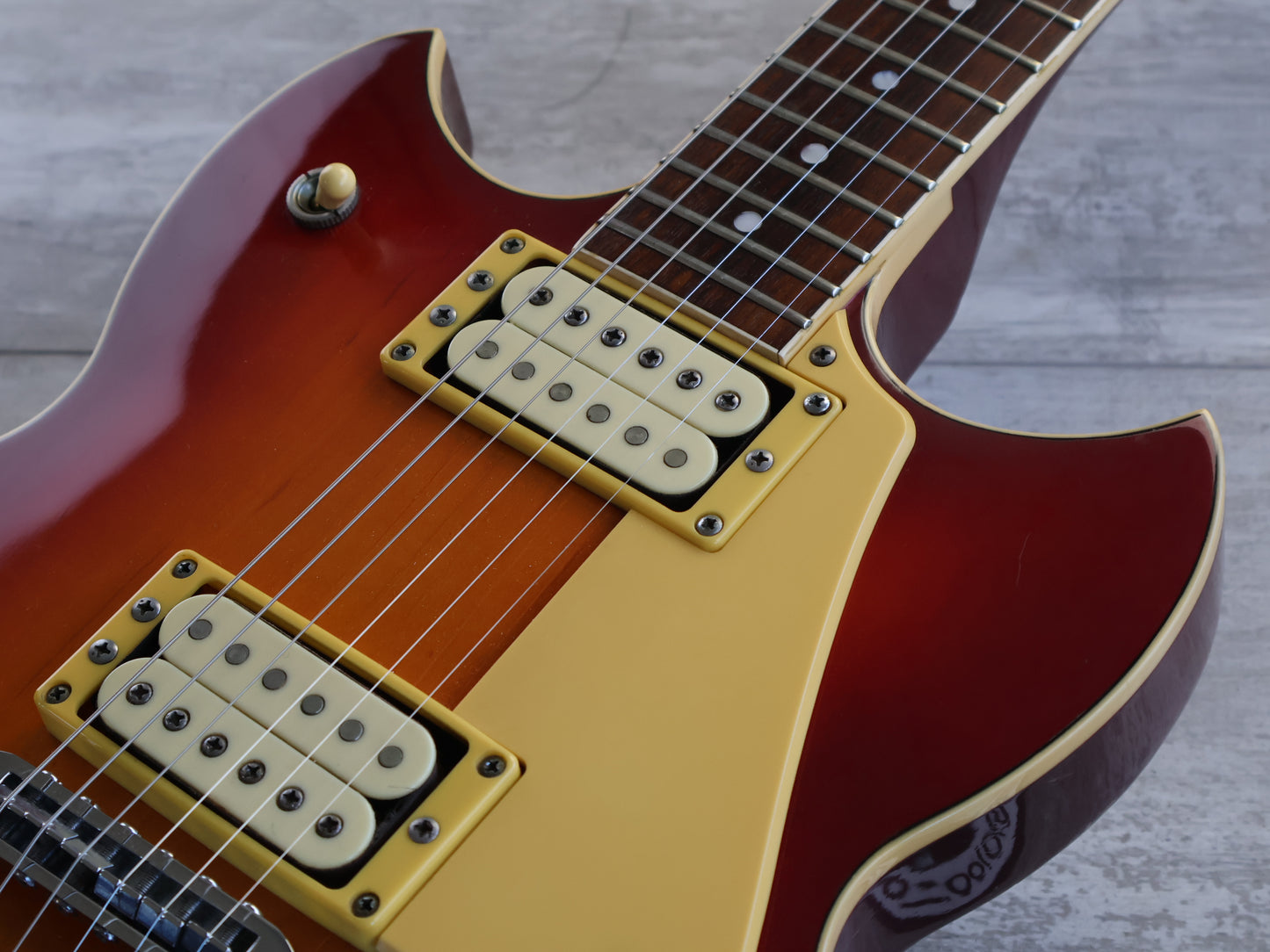 1982 Yamaha Japan SG-800S Double Cutaway (Cherry Sunburst)