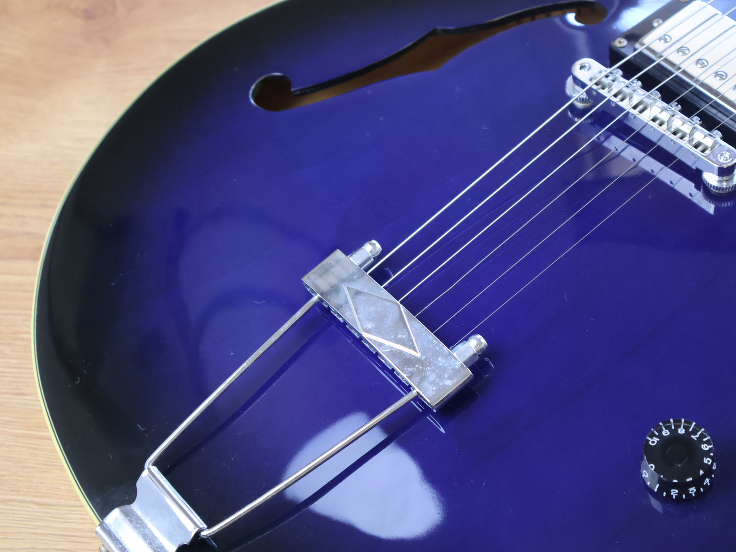 2006 Epiphone Korea ES-135BB Limited Edition Custom Shop Semi Hollowbody (Trans Blueburst)