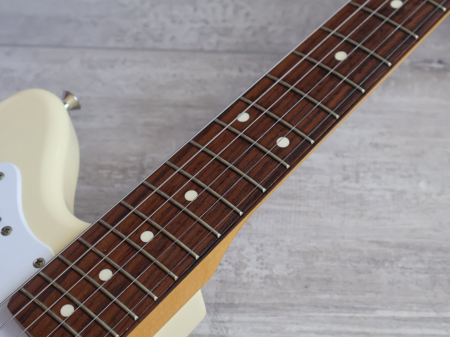 2015 Fender Japan Classic 60's Jazzmaster (Vintage White)