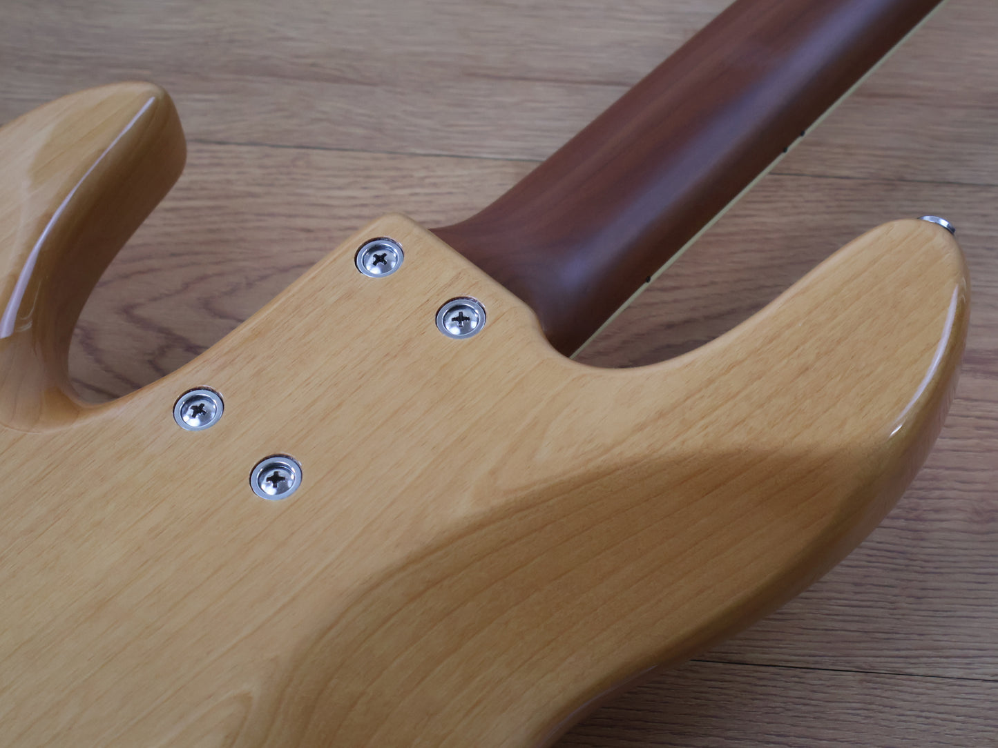 Sire Marcus Miller V5 5-String Bass (Natural)
