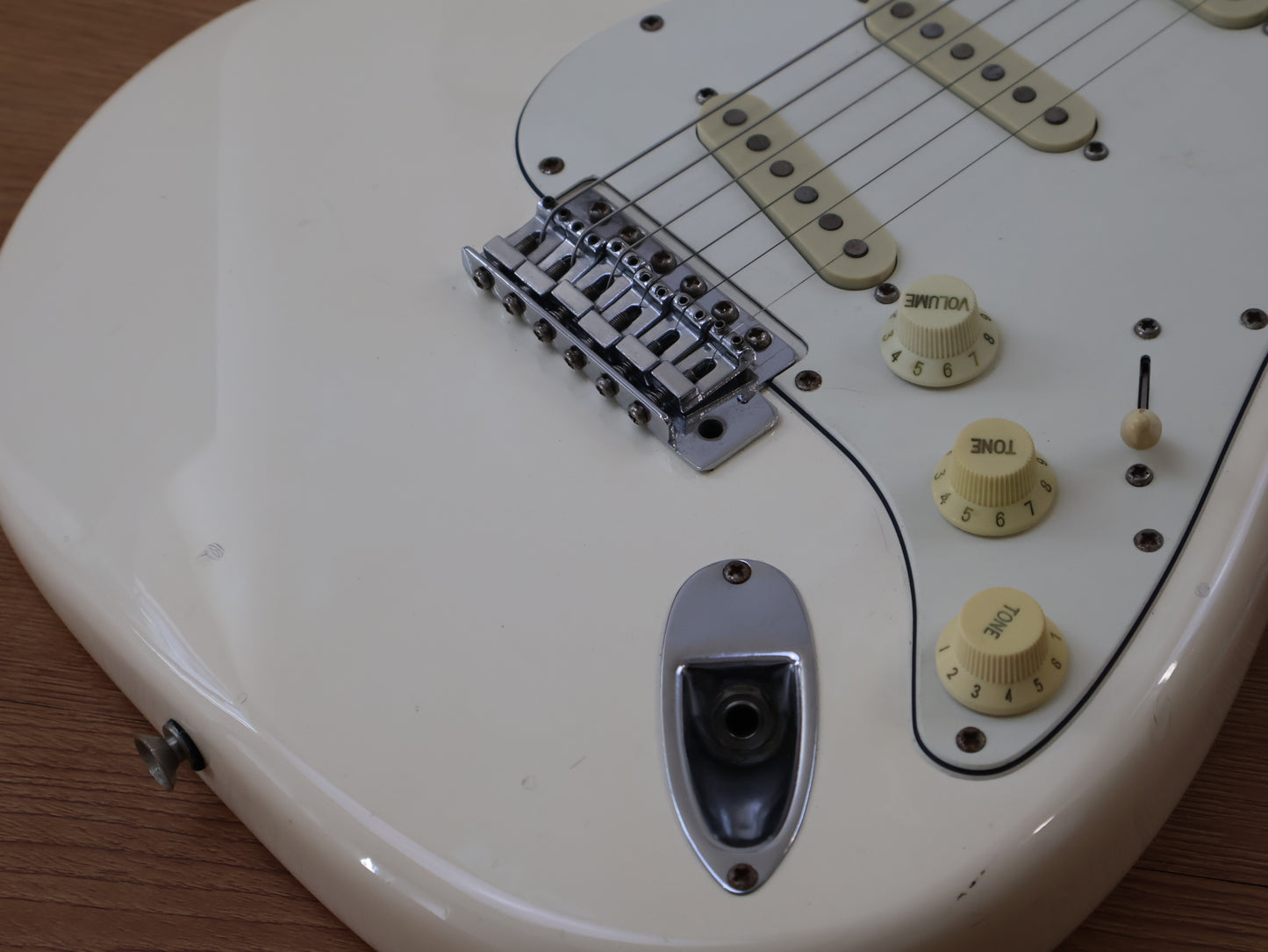 1979 Aria Pro II Japan Strikin' Sound Stratocaster (Vintage White)