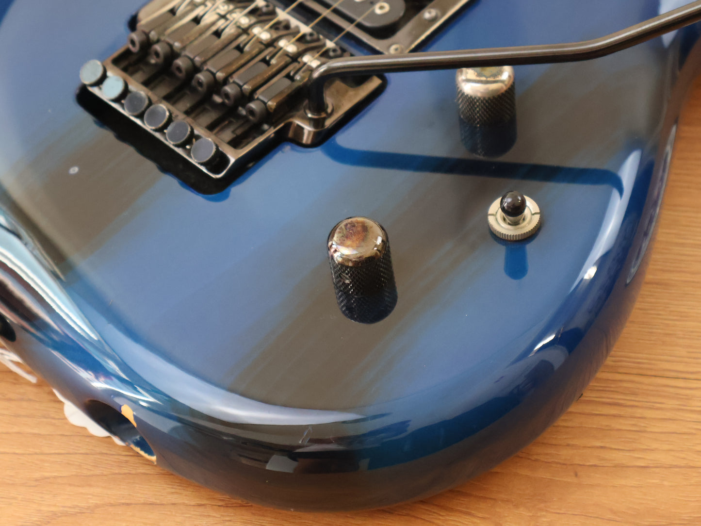 2008 Ibanez Japan JS1000 Satriani Signature (Burnt Blue)