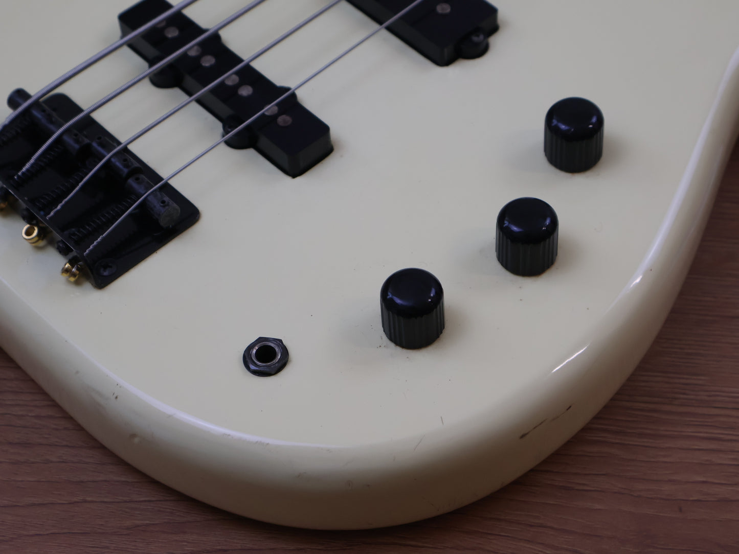 1987 Fender Japan "Jazz Bass Special" Duff McKagen Bass (Aged White)