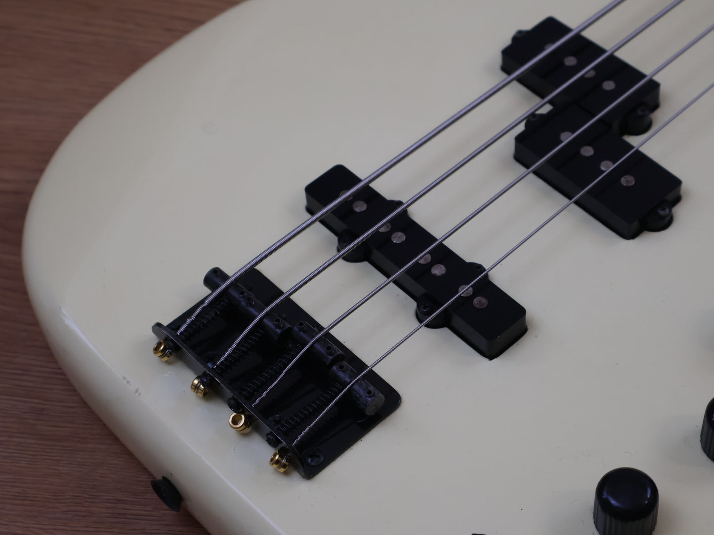 1987 Fender Japan "Jazz Bass Special" Duff McKagen Bass (Aged White)