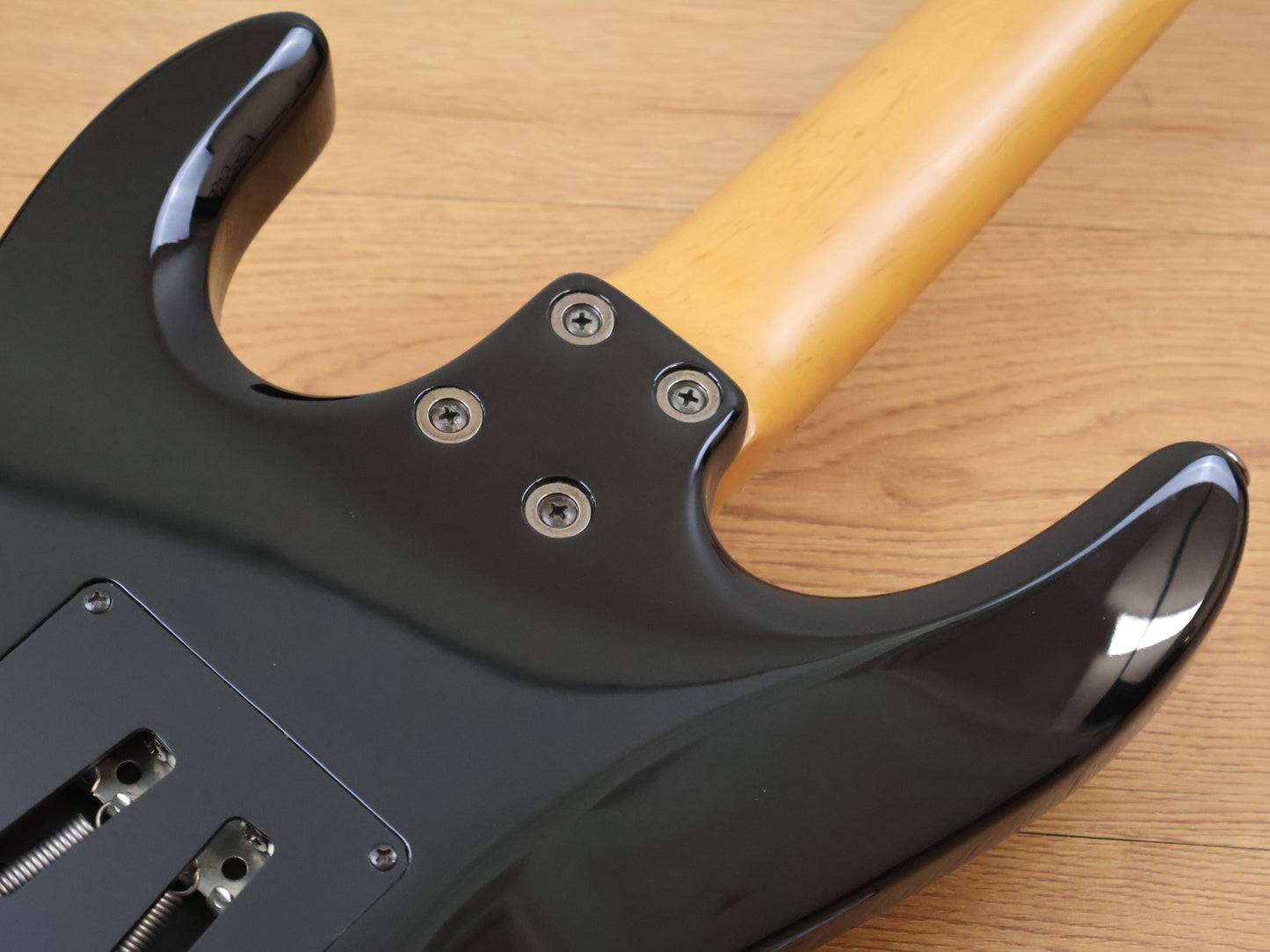Kramer Pacer Custom 211 FR Superstrat (Sunburst)