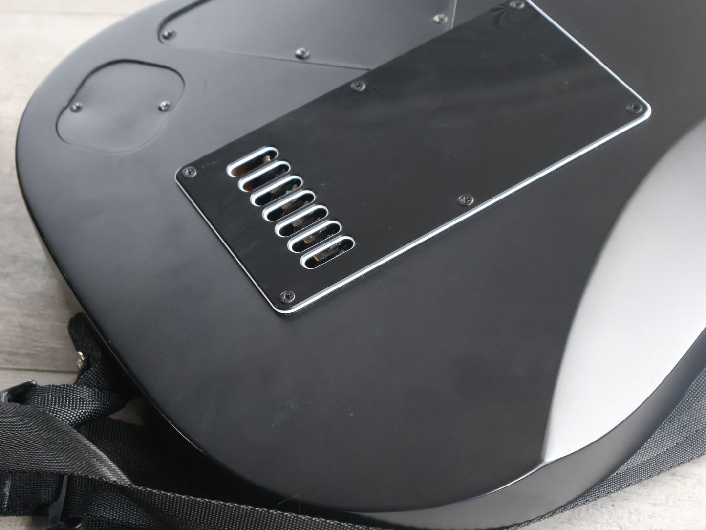 2021 Ibanez RGIXL7 7-String Electric Guitar w/Evertune + Fishman (Black)