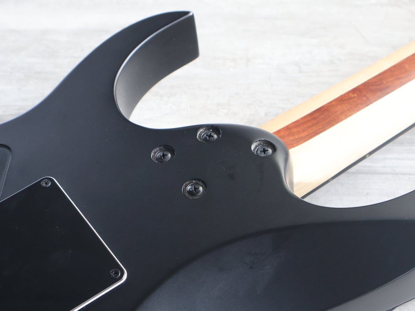 2021 Ibanez RGIXL7 7-String Electric Guitar w/Evertune + Fishman (Black)