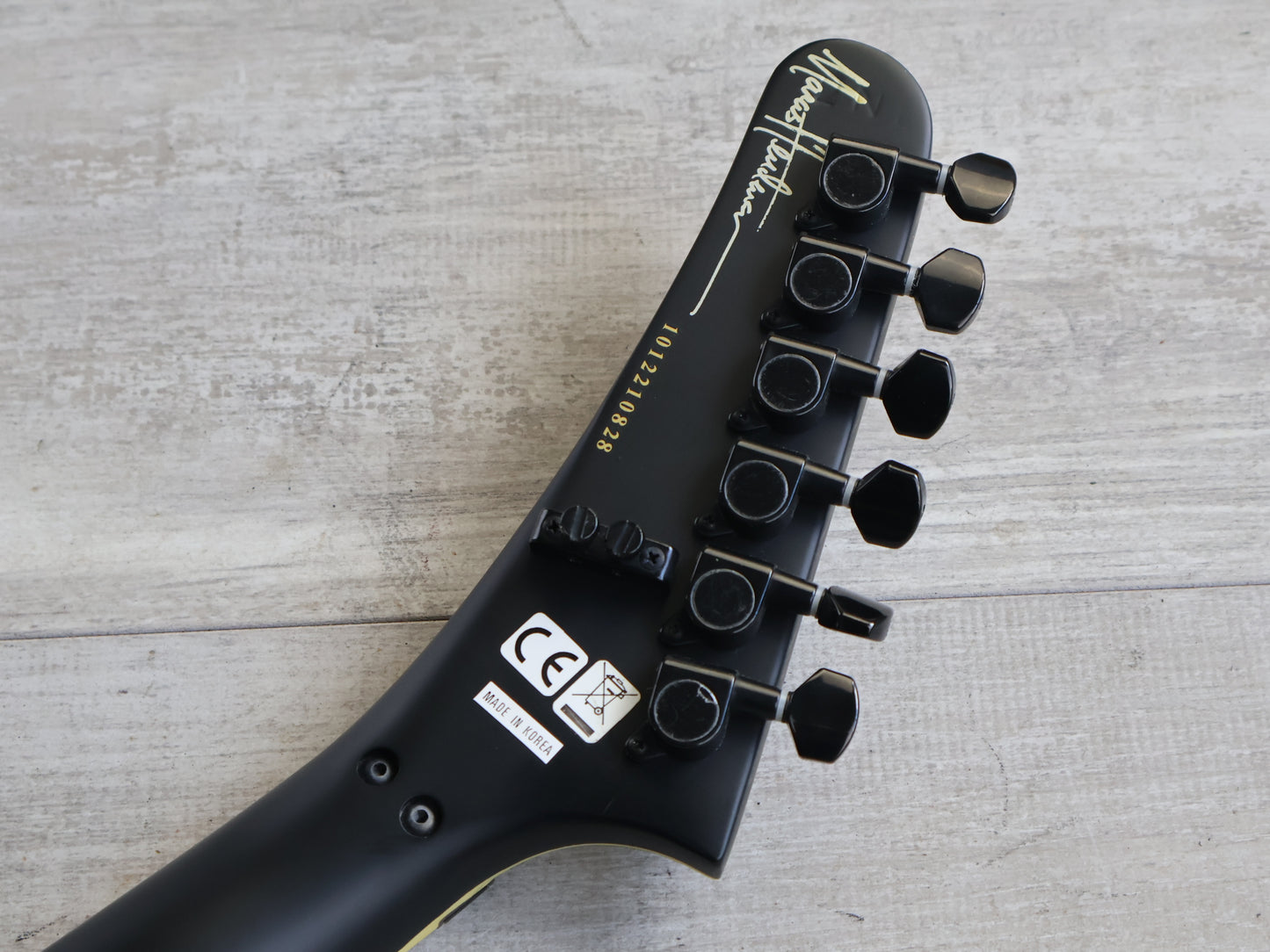 2010 Epiphone Marcus Henderson Apparition Signature Model Explorer/Futura