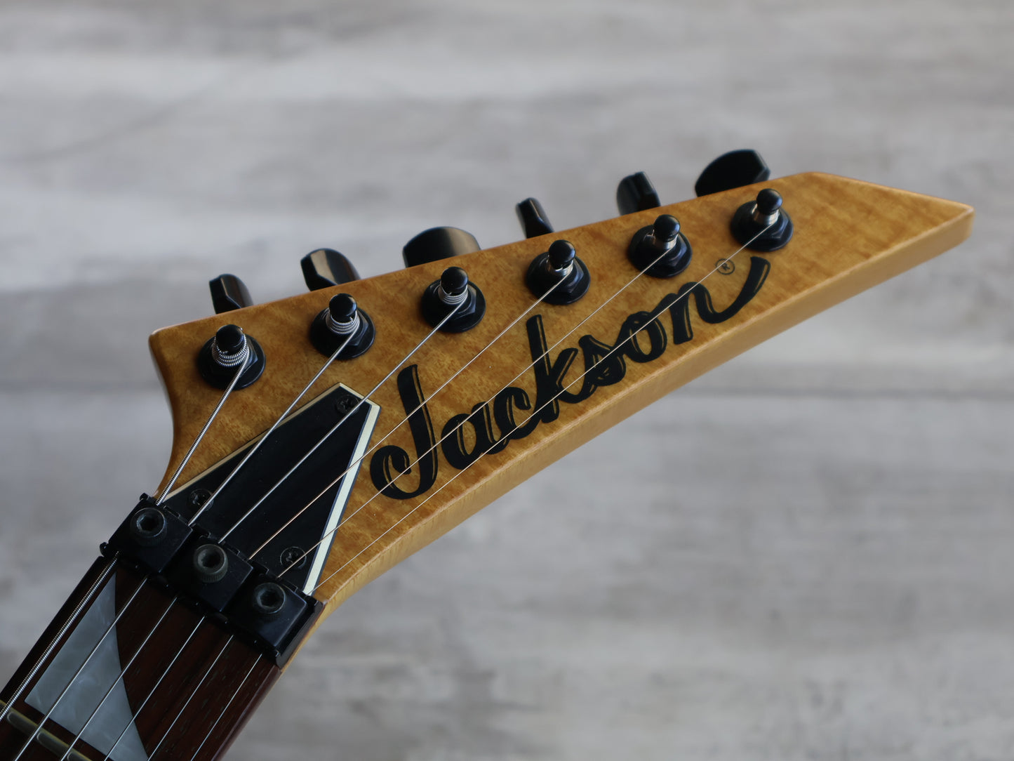 2007 Jackson Japan DK2S Pro Series Neckthrough Dinky w/Sustainiac (Natural Flame)