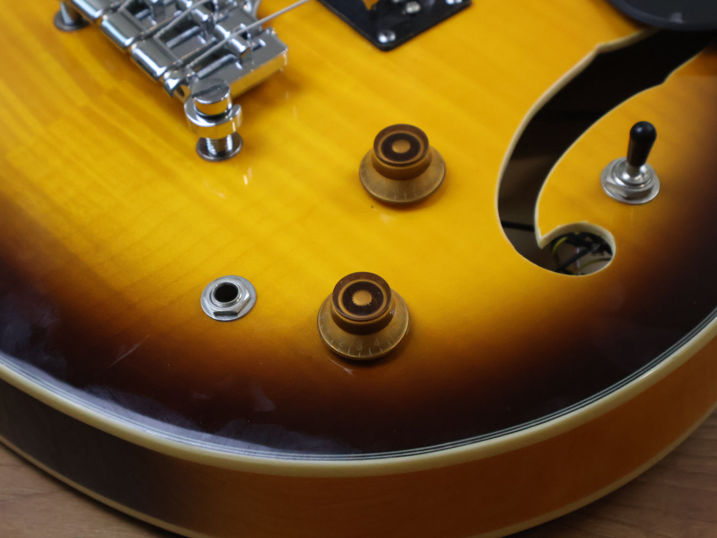 Aria Pro 2 TAB-CLS/FM BS Hollowbody Bass (Brown Sunburst)