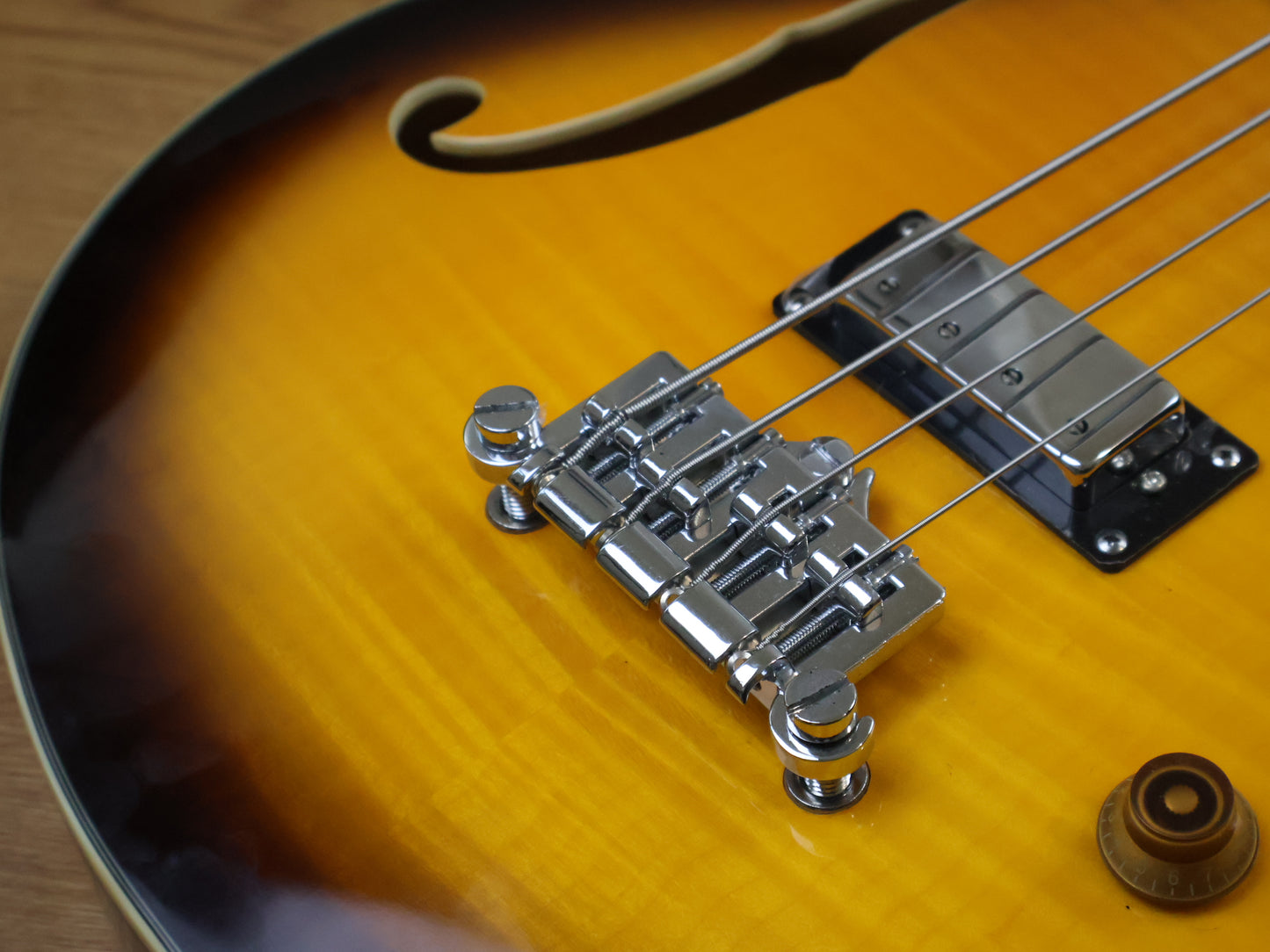Aria Pro 2 TAB-CLS/FM BS Hollowbody Bass (Brown Sunburst)