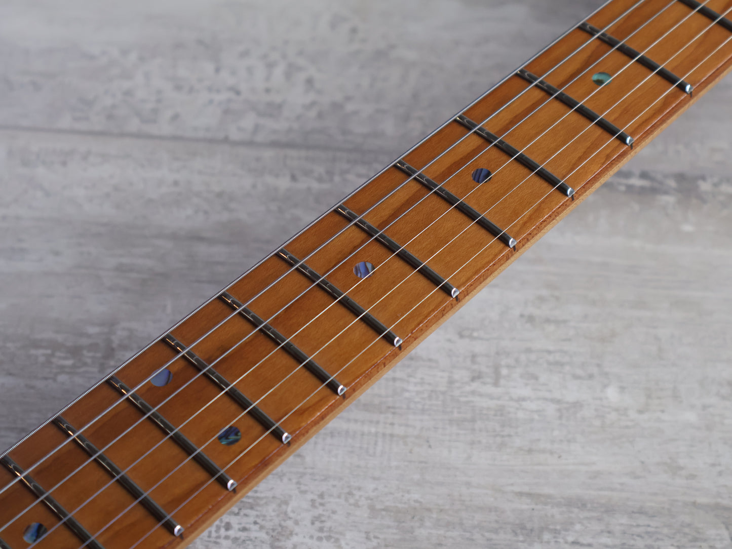 2022 Ibanez Japan AZS2200Q Prestige Single Cutaway (Royal Blue Sapphire)