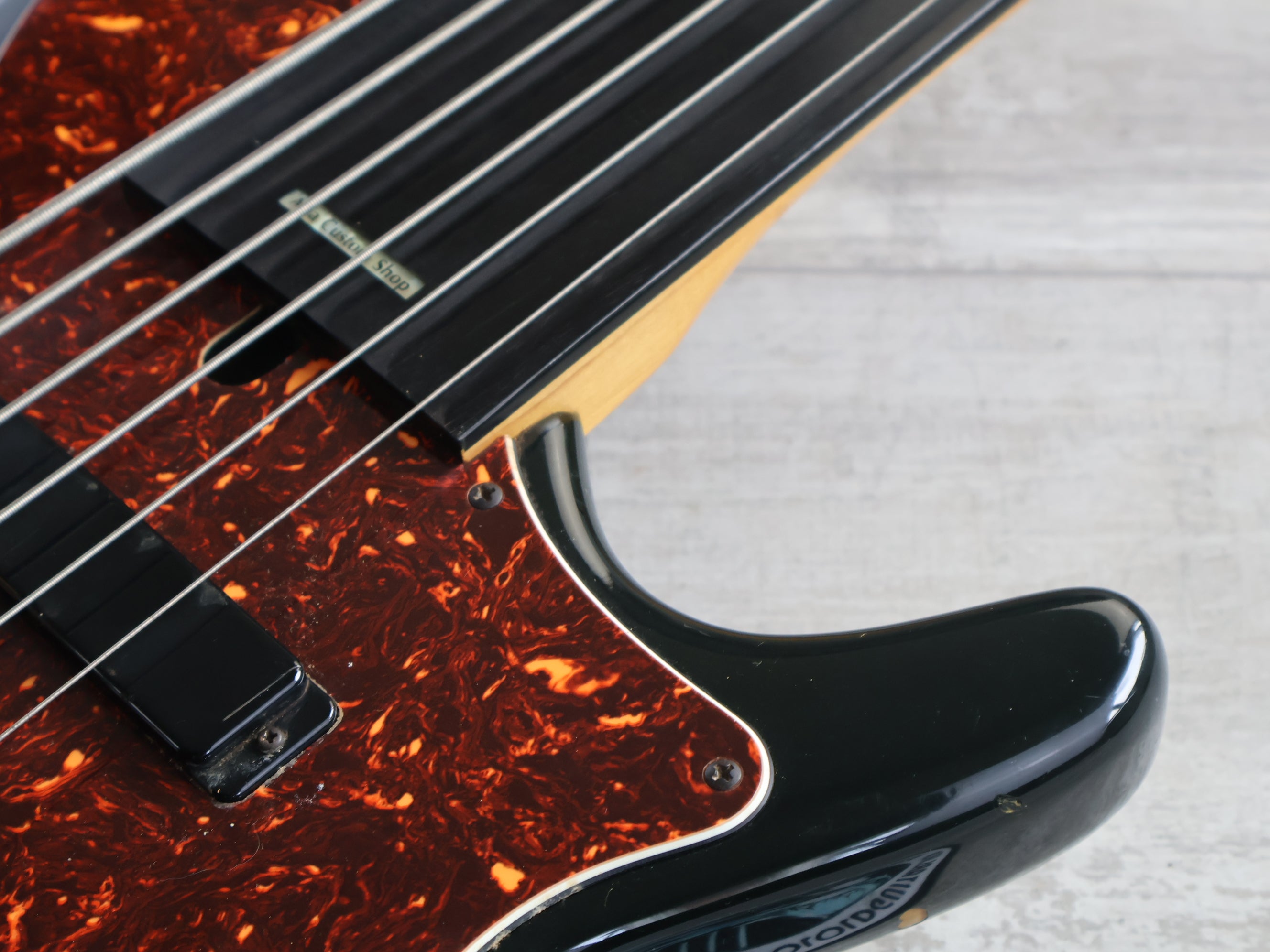 ベース Aria Pro II Steve Bailey AVB-SB-06A 1995 Aria Pro II AVB-SB-06A Steve Bailey Signature 6-String
