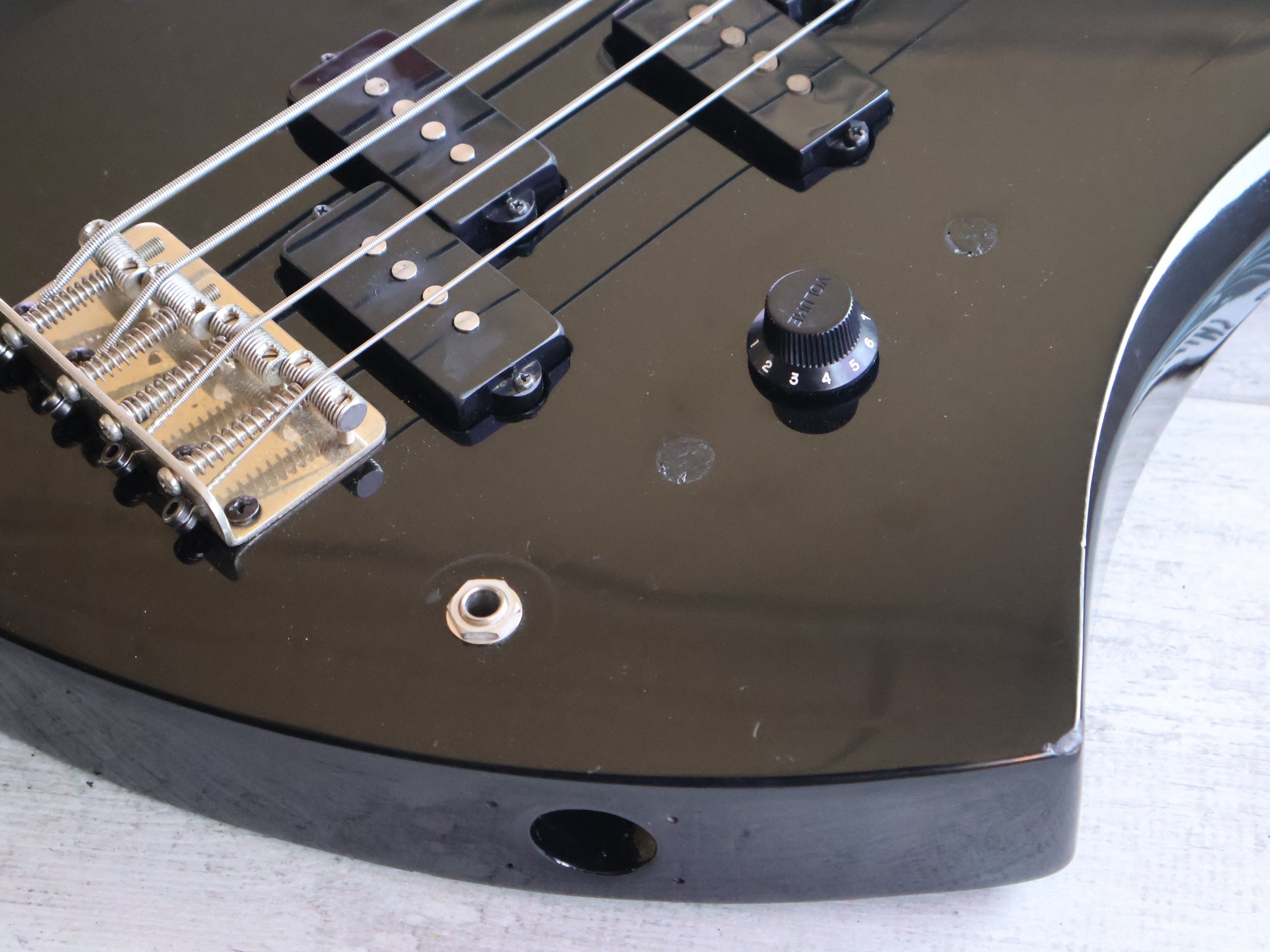 1990's Fernandes Japan MB-65 Mockingbird Bass (Black) – Cool Old