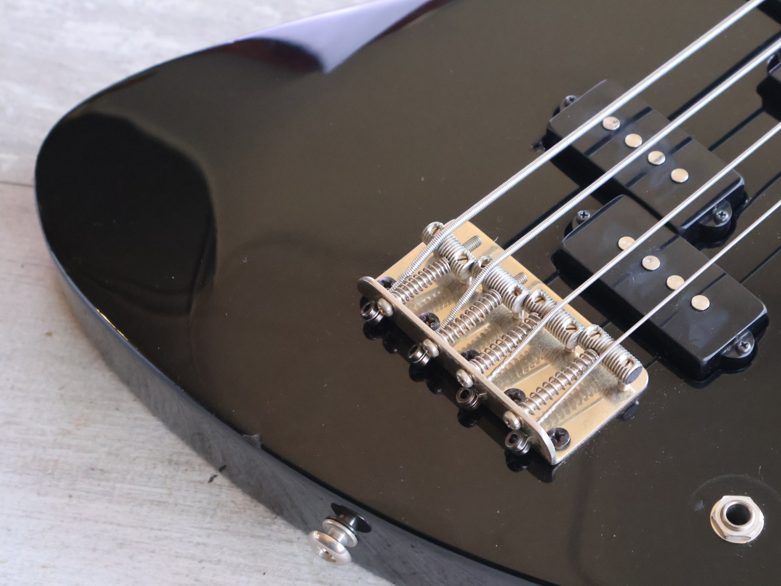 1990's Fernandes Japan MB-65 Mockingbird Bass (Black) – Cool Old