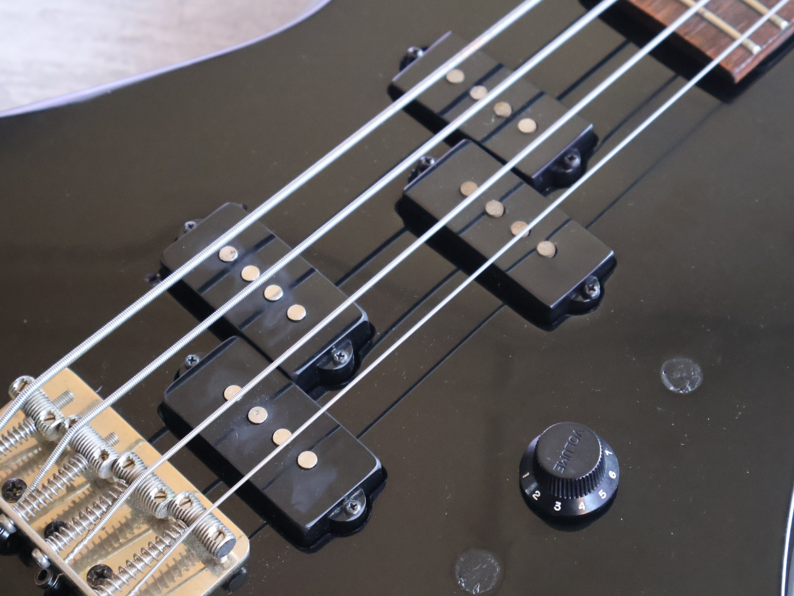 1990's Fernandes Japan MB-65 Mockingbird Bass (Black) – Cool Old