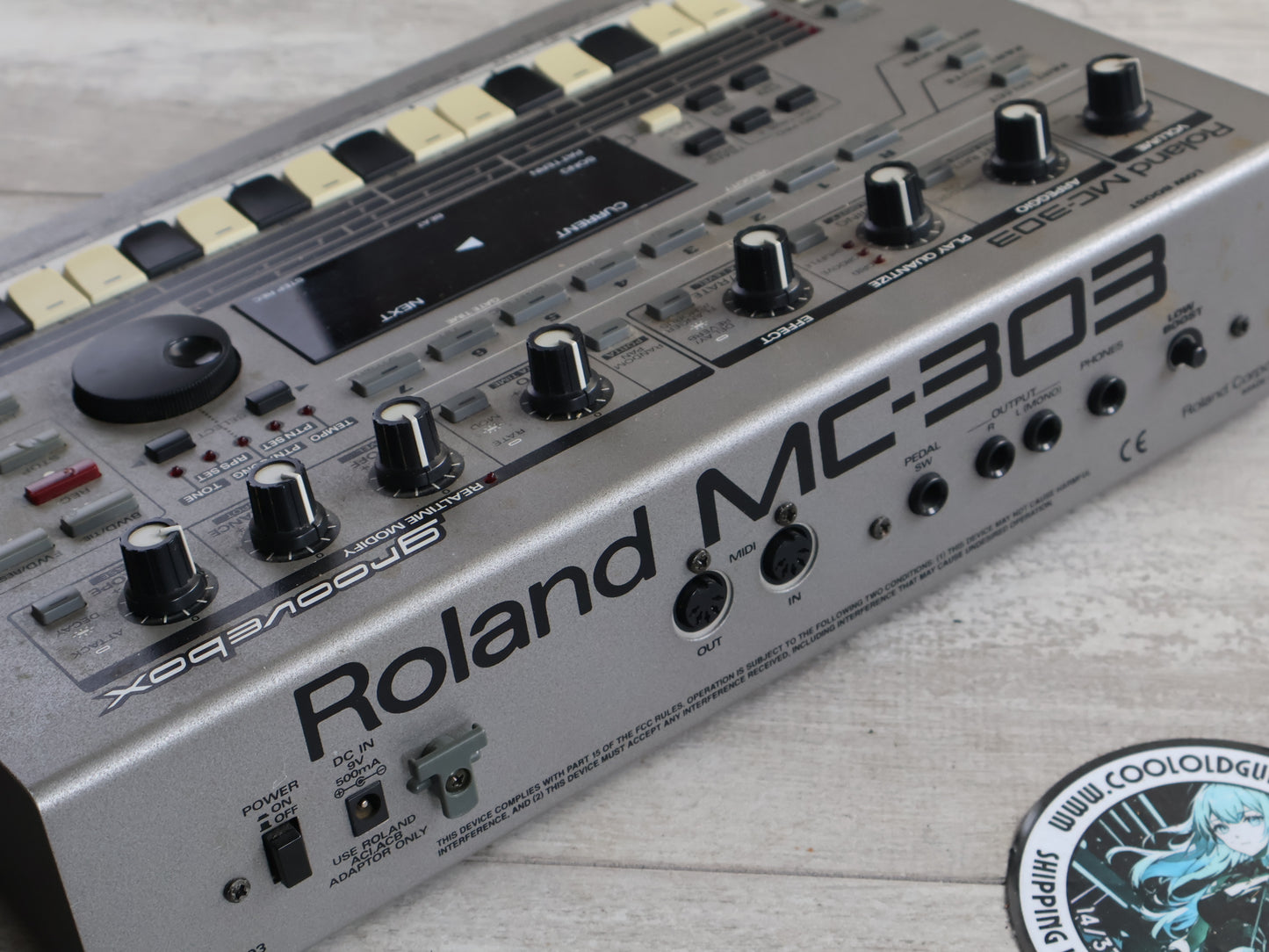 Roland MC-303 Groovebox Sequencer