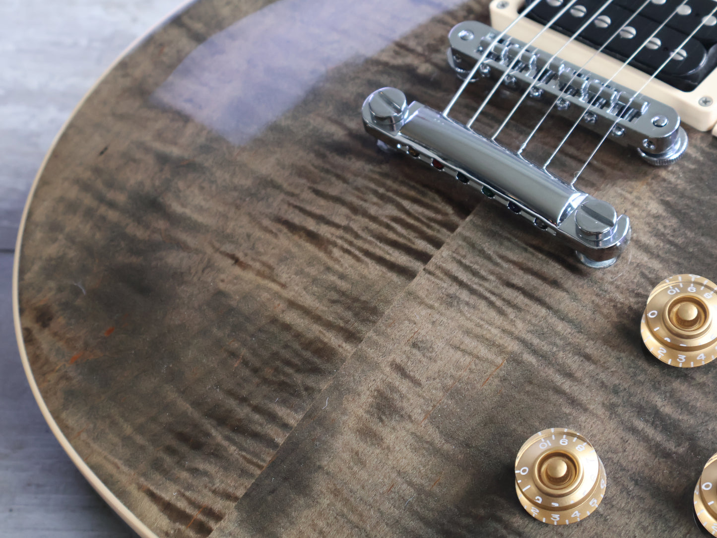 2012 Gibson USA Les Paul Standard Signature T (Transparent Ebony)