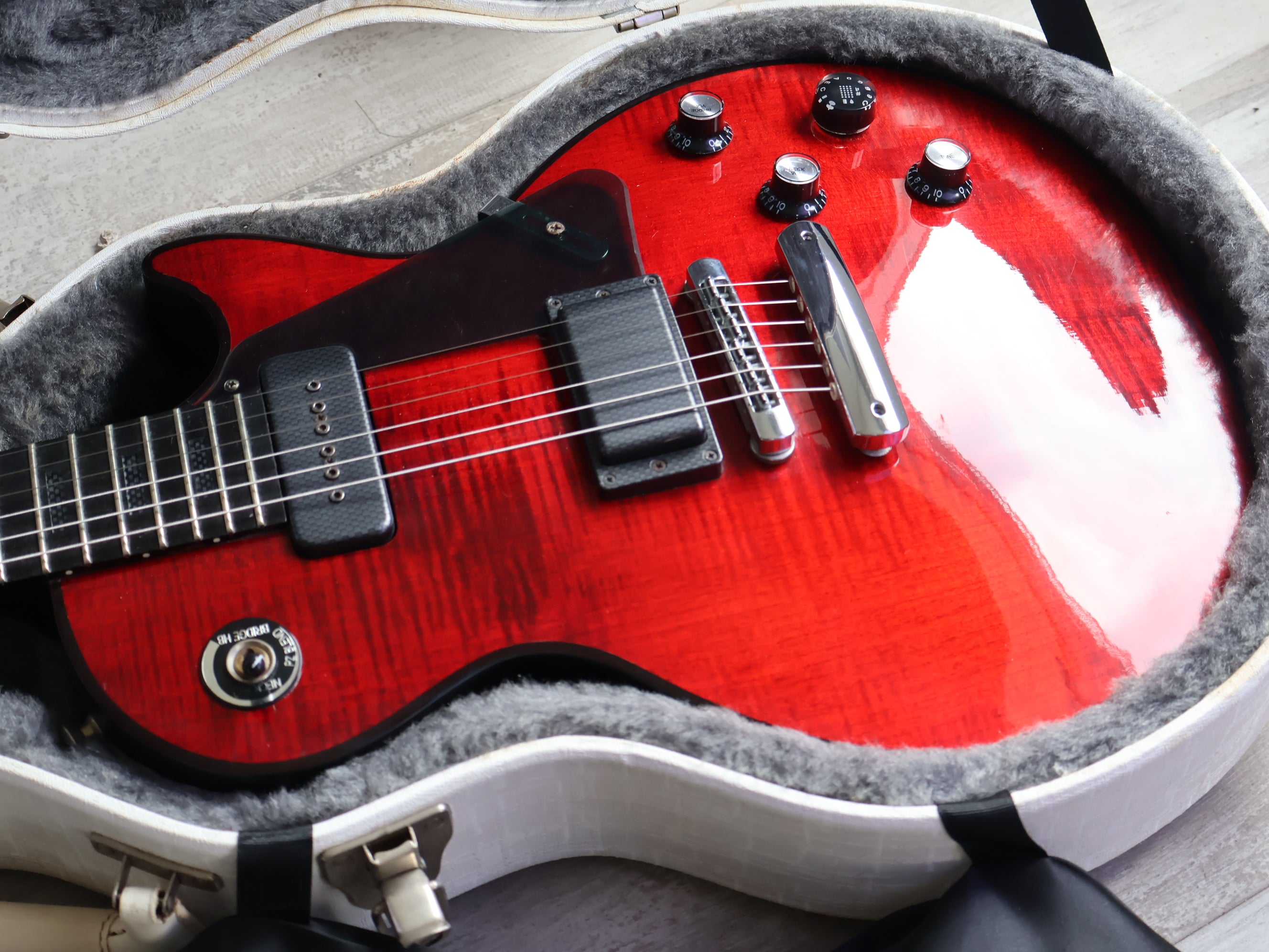2009 Gibson Limited Edition Dark Fire Les Paul – Cool Old Guitars