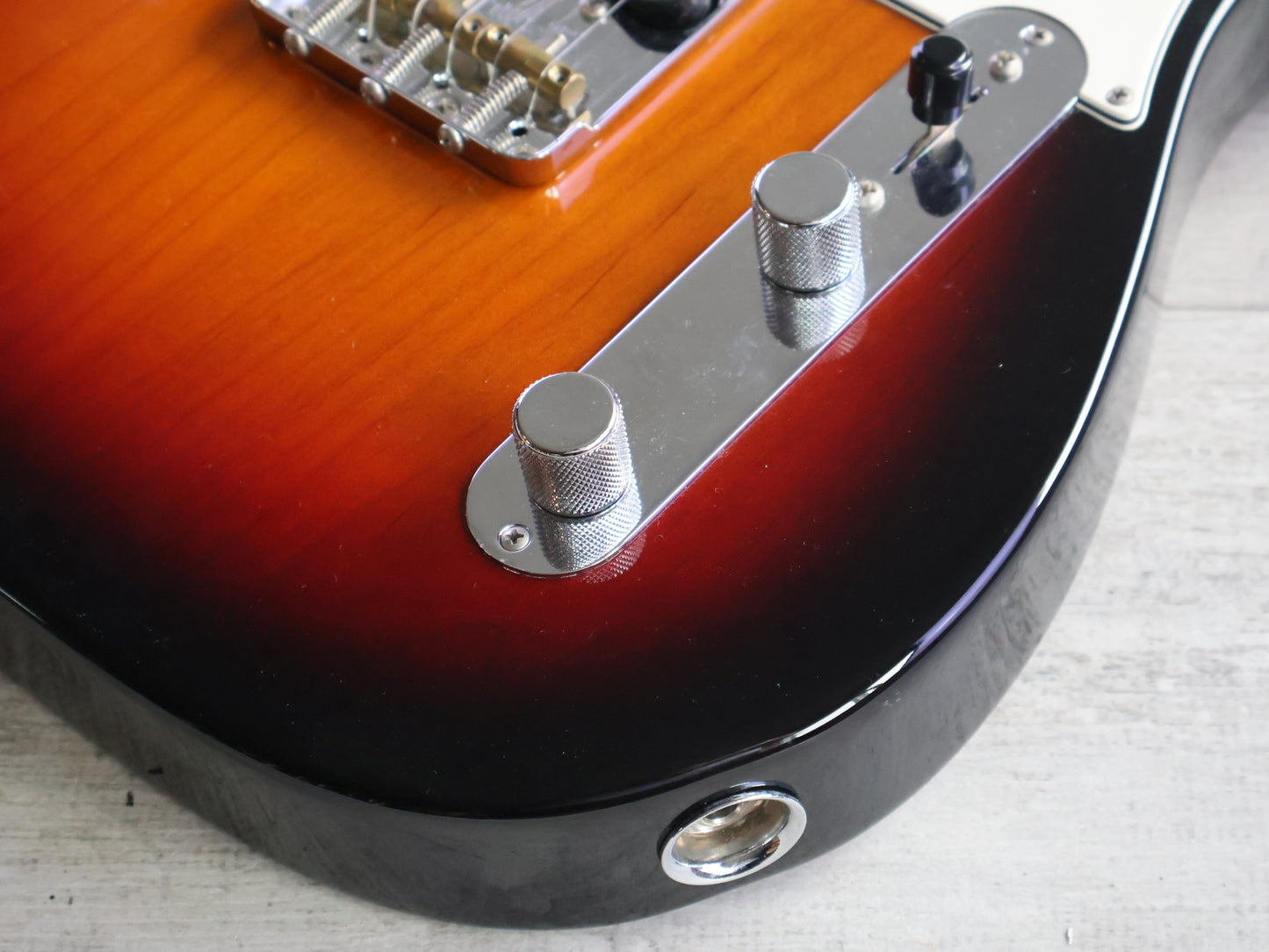 2017 Fender USA American Professional Telecaster (Sunburst)