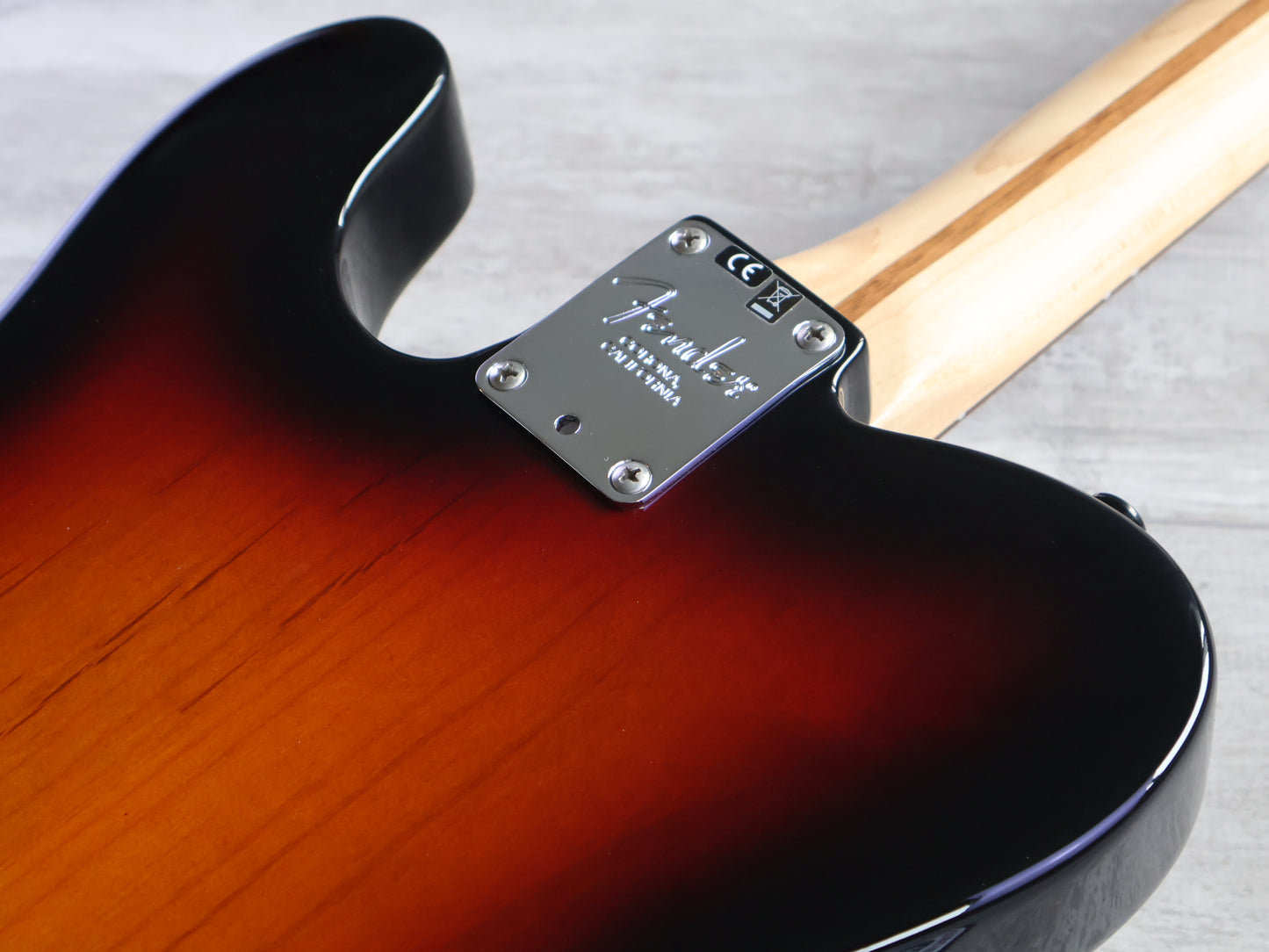 2017 Fender USA American Professional Telecaster (Sunburst)