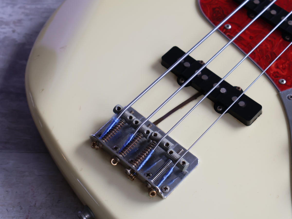 1993 Fender Japan JB62 '62 Reissue Jazz Bass (Vintage White)
