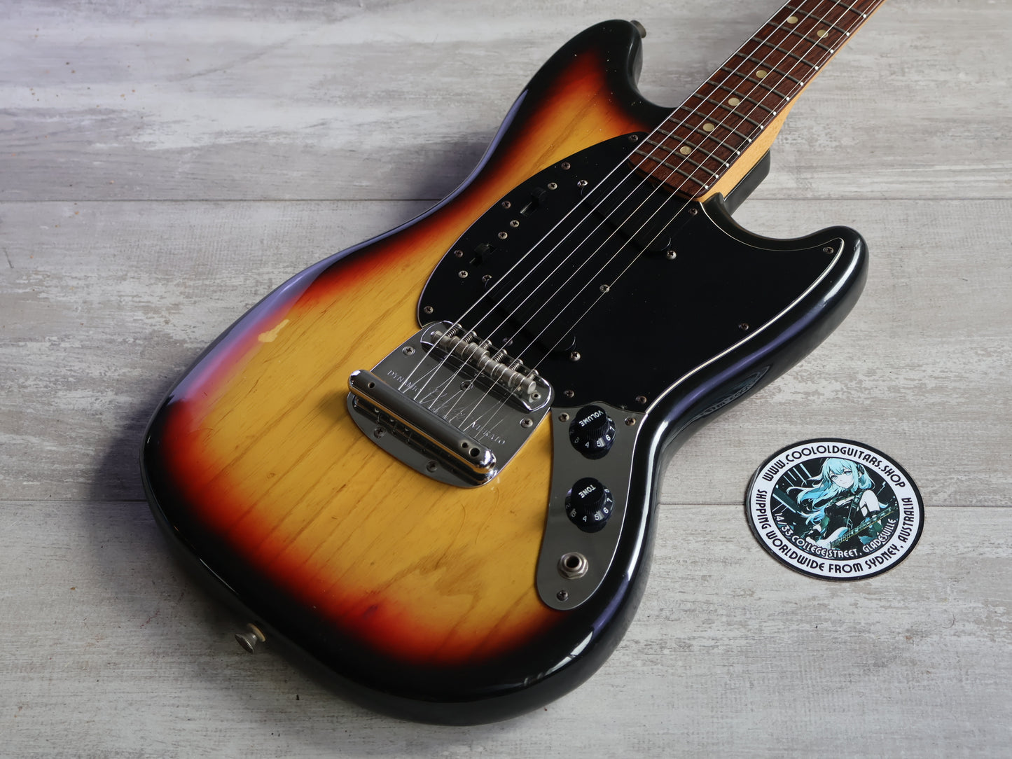 1977 Fender USA Mustang (Sunburst)