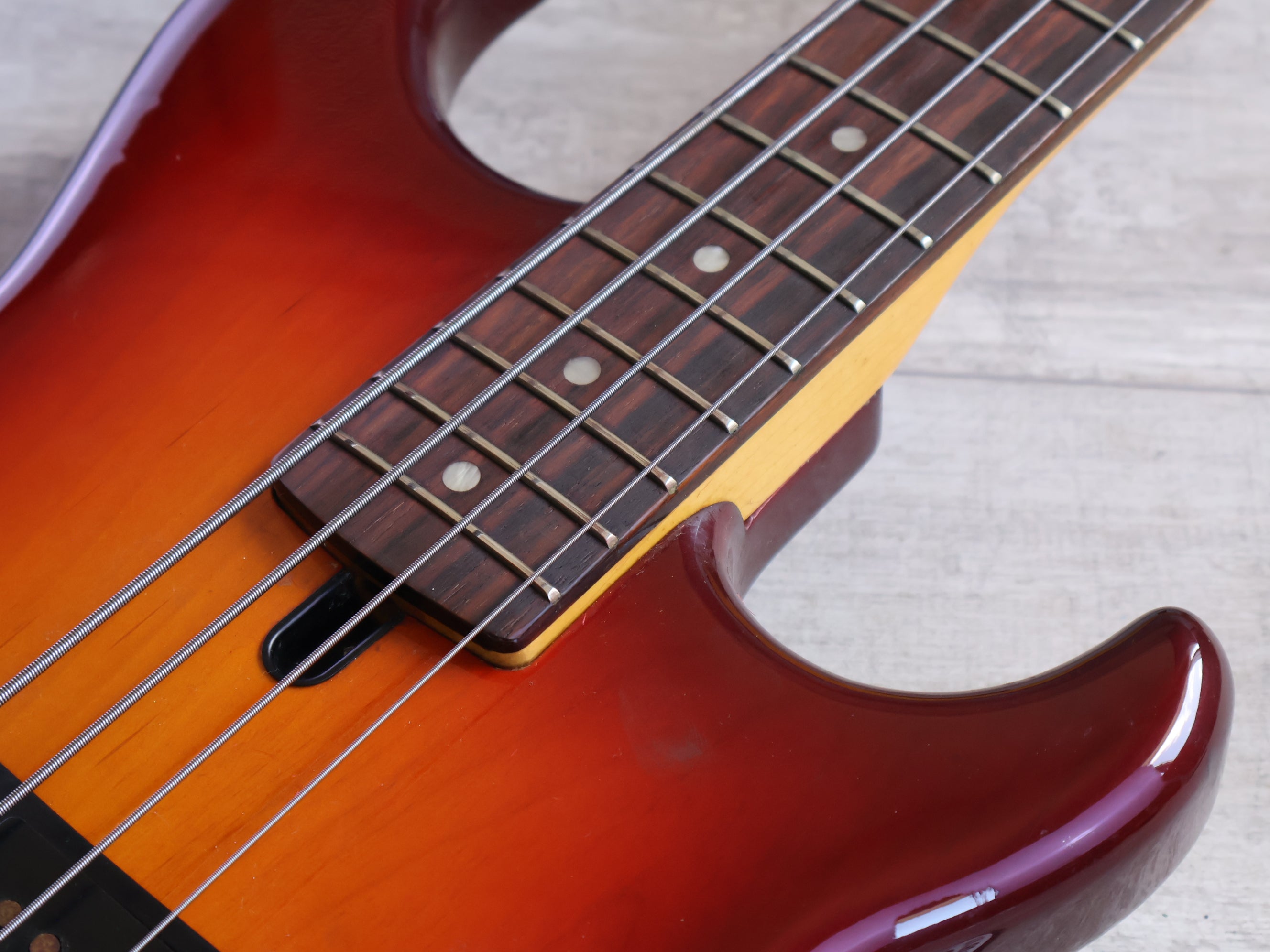 1980 Yamaha Japan BB-VI Broad Bass (Sunburst) – Cool Old Guitars