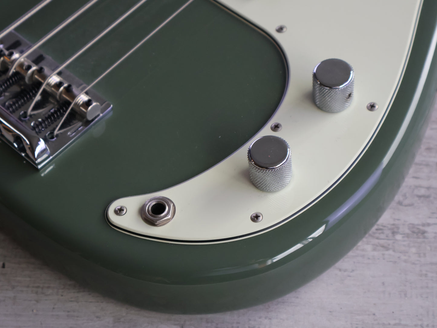 2017 Fender USA American Professional Precision Bass (Antique Olive)