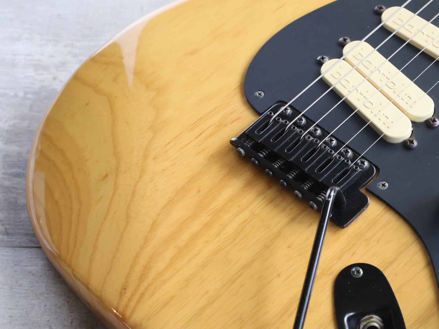 1980's Moon PGM Japan Custom Order ST-177 Bartolini HSS Stratocaster (Natural)