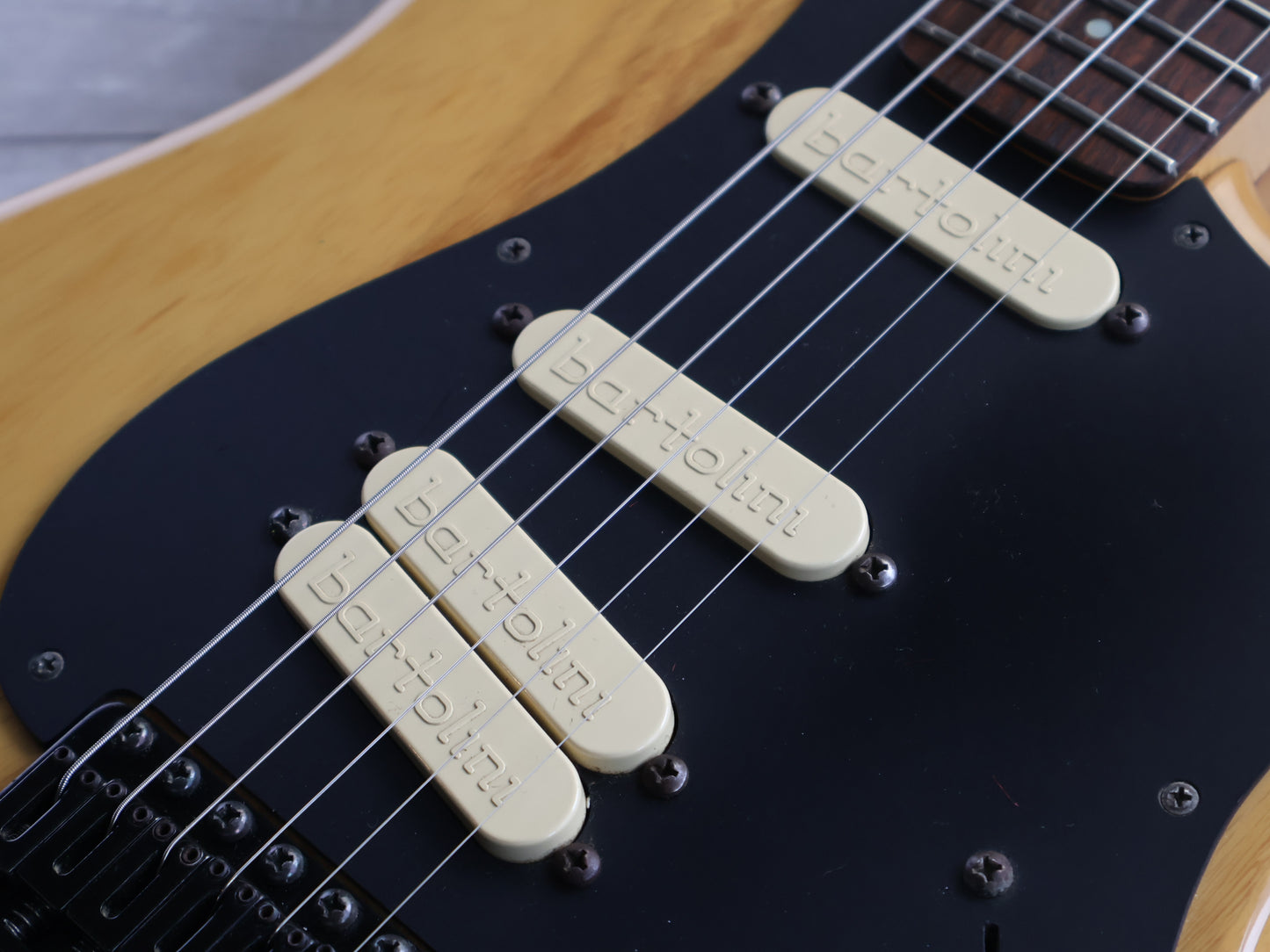 1980's Moon PGM Japan Custom Order ST-177 Bartolini HSS Stratocaster (Natural)