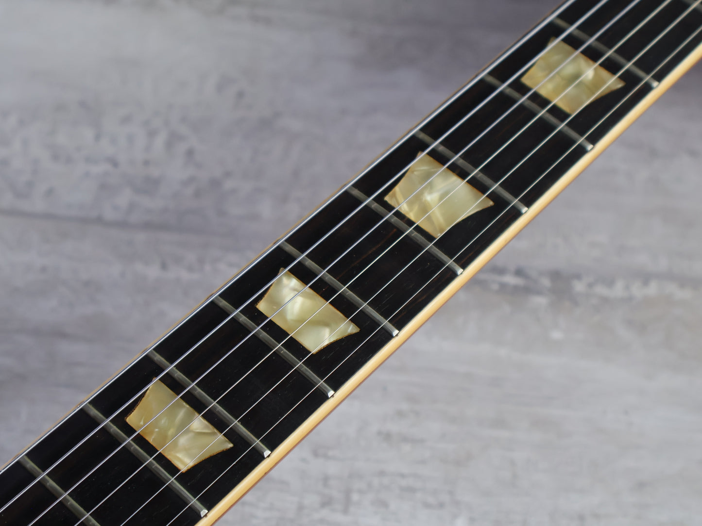 1975 Greco Japan EG-550GS Les Paul Deluxe (Goldtop)