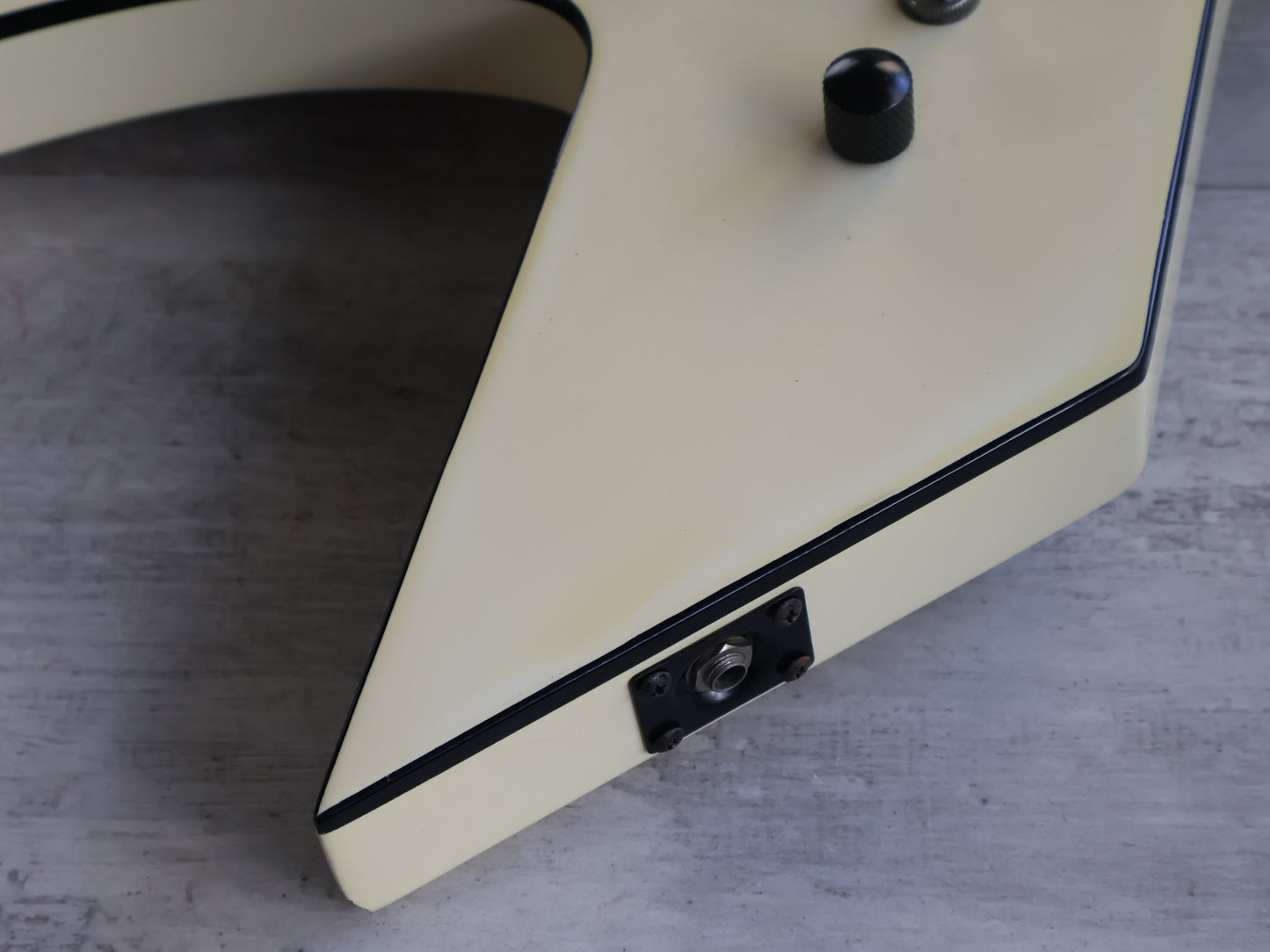 2001 BC Rich Revenge Warlock (White)