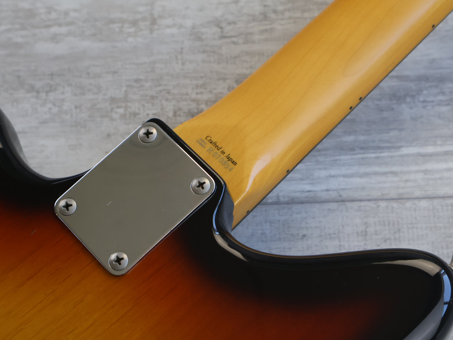 2004 Fender Japan JG66-80 '66 Reissue Jaguar (Sunburst)